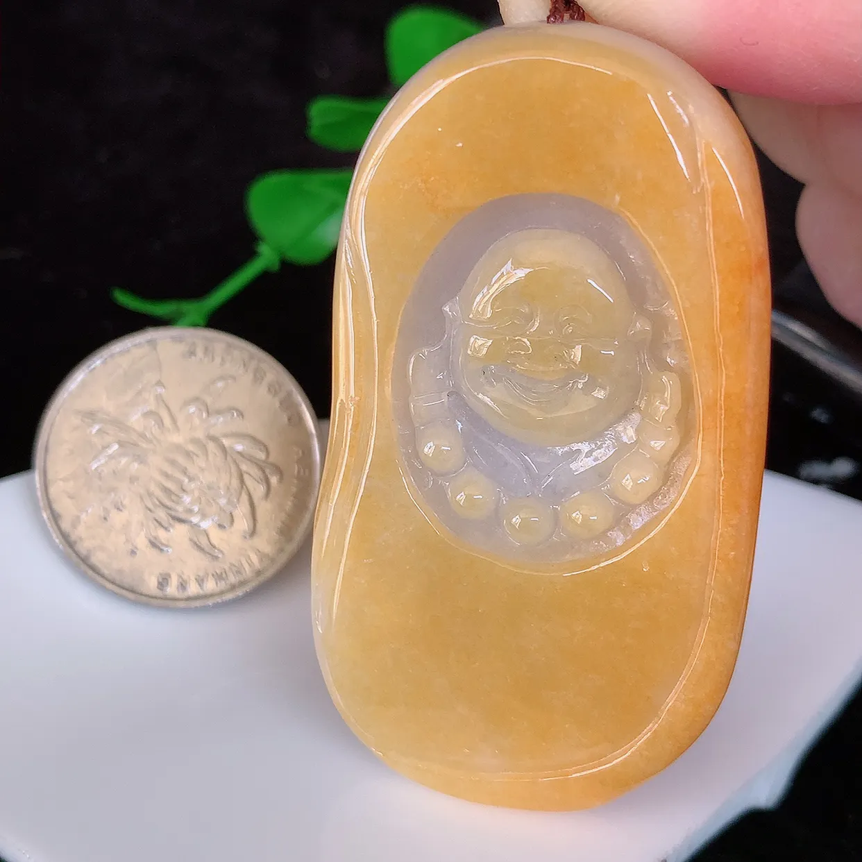 自然光实拍，冰黄翡双彩翡翠逍遥布袋佛吊坠，代代有钱，水足丰盈，盈满欢喜，配戴送礼佳品！#41.18