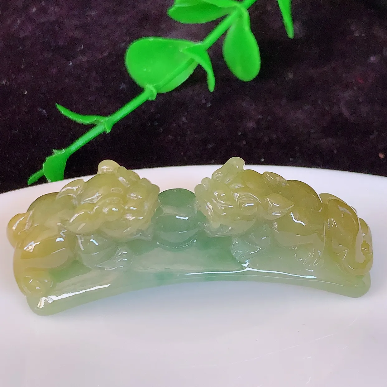 自然光实拍，冰润黄翡招财貔貅手环，民间有“一摸貔貅运程旺盛，再摸貔貅财运滚滚，三摸貔貅平步青云 ”的美好祝愿。#81.18