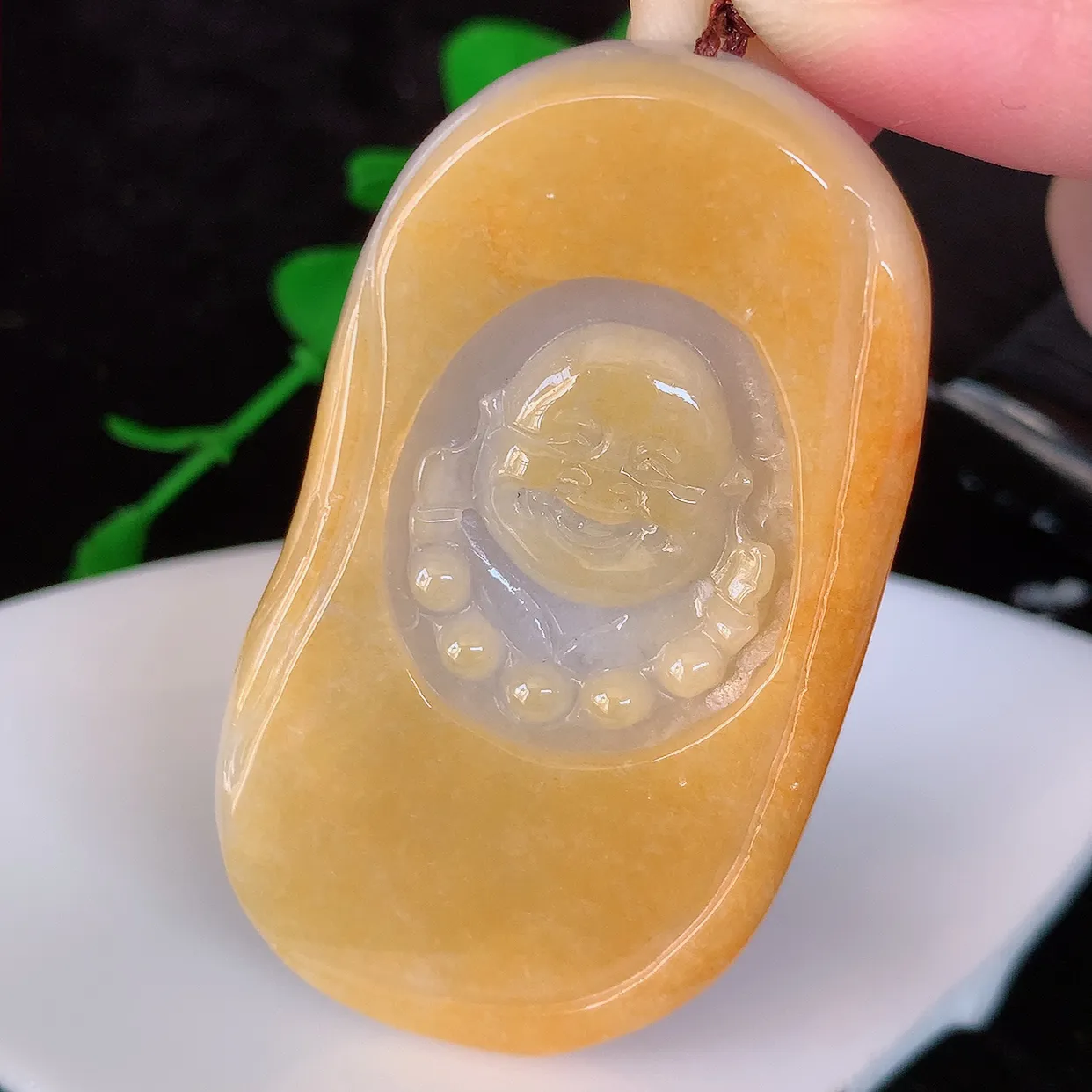 自然光实拍，冰黄翡双彩翡翠逍遥布袋佛吊坠，代代有钱，水足丰盈，盈满欢喜，配戴送礼佳品！#41.18
