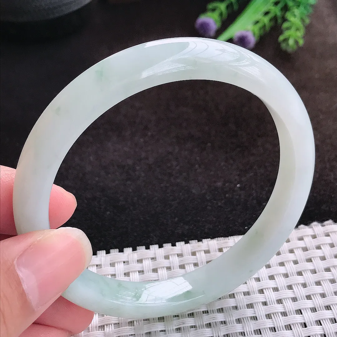 自然光61.5/10.8/8.1大圈口老坑秀气冰润飘花手镯宽边翡翠玉镯美人镯