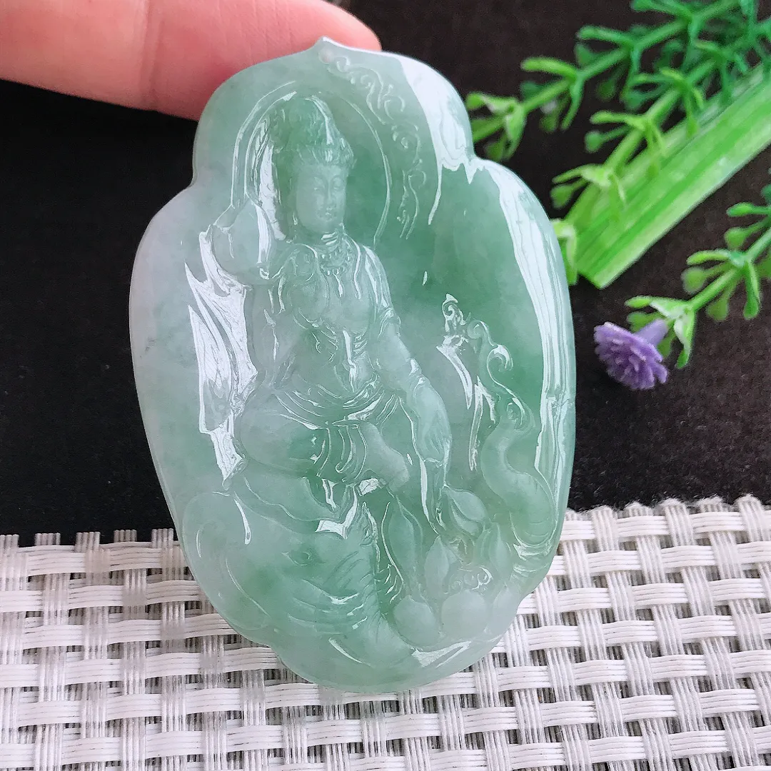 自然光68.8/47.6/6老坑冰润飘绿普贤菩萨吊坠天然翡翠玉坠挂件