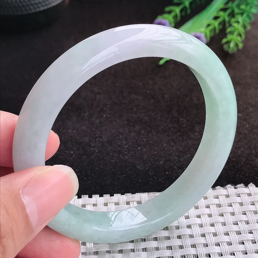 自然光58/10.9/8.5老坑秀气冰润手镯宽边翡翠玉镯美人镯