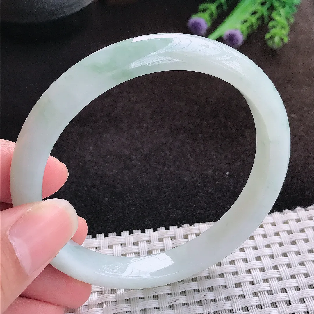 自然光61.5/10.8/8.1大圈口老坑秀气冰润飘花手镯宽边翡翠玉镯美人镯