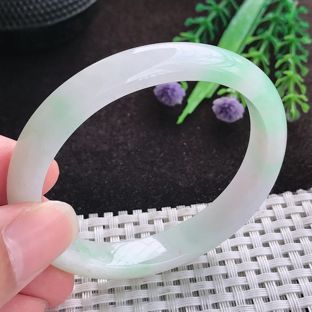 自然光54/47.5/10.7/7老坑秀气冰润贵妃手镯宽边翡翠玉镯美人镯