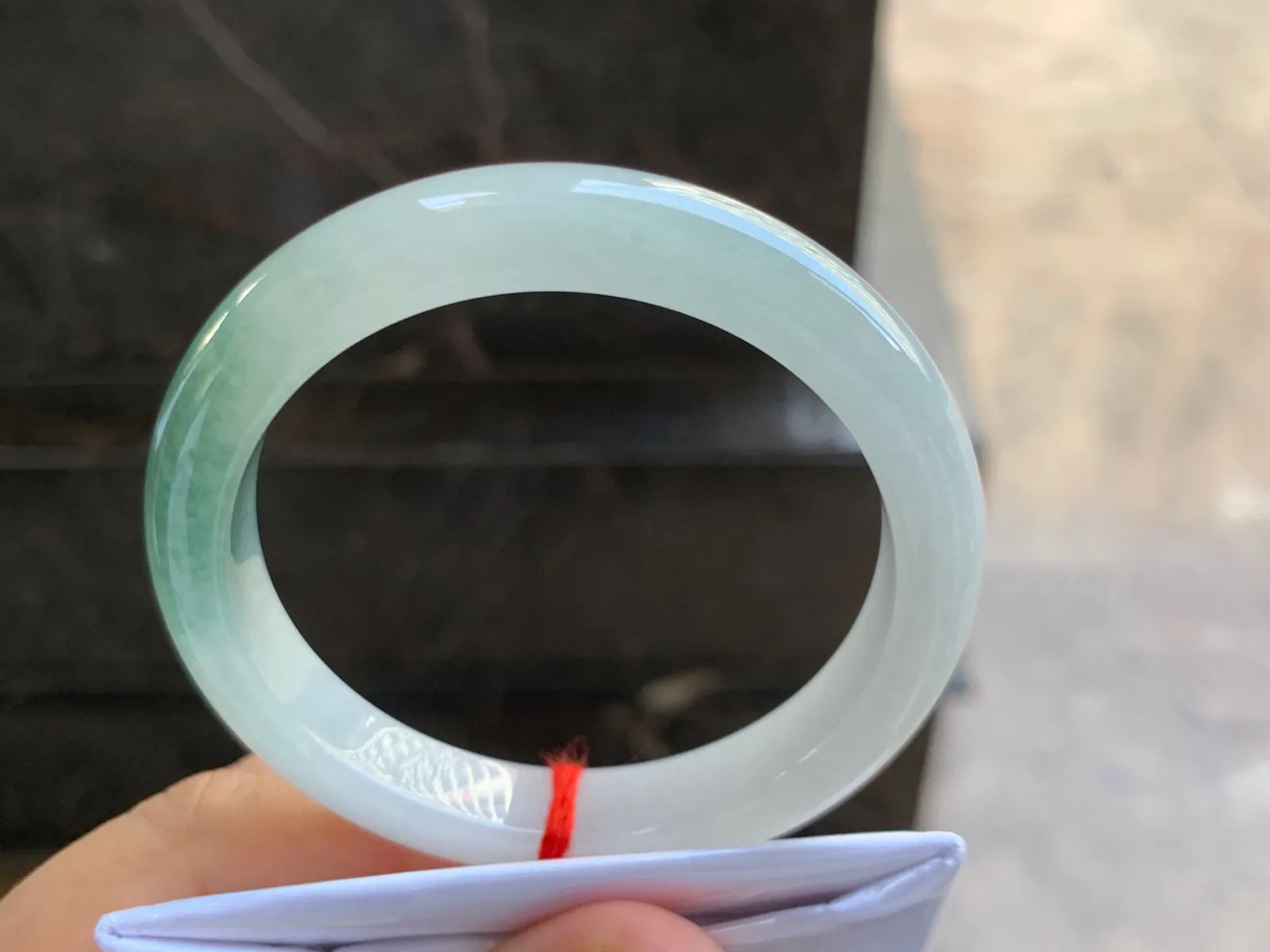 53.5-10-8mm
白底蓝水手镯 底子细腻 干净