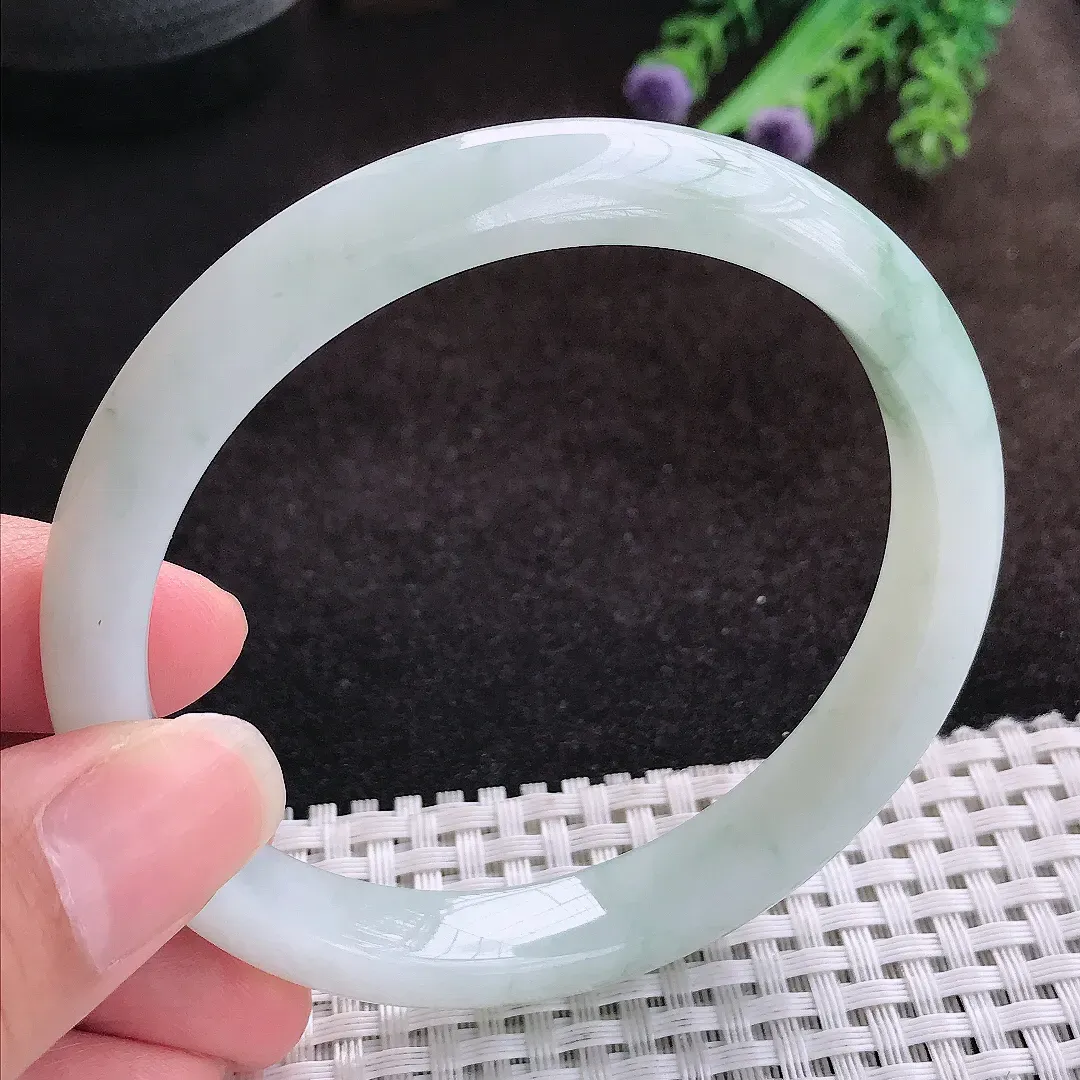 自然光61.5/10.8/8.1大圈口老坑秀气冰润飘花手镯宽边翡翠玉镯美人镯