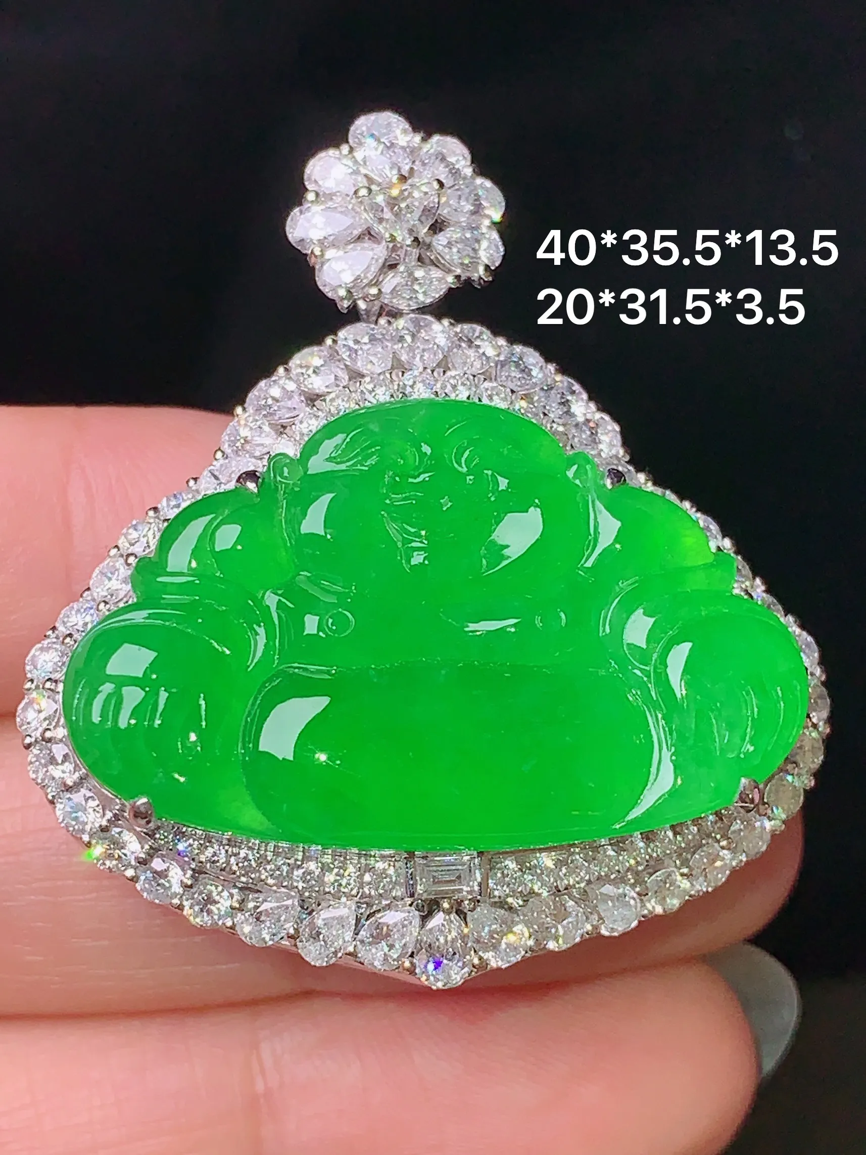 18k金钻镶嵌满绿佛公吊坠 玉质细腻 色泽艳丽  整体尺寸40*35.5*13.5