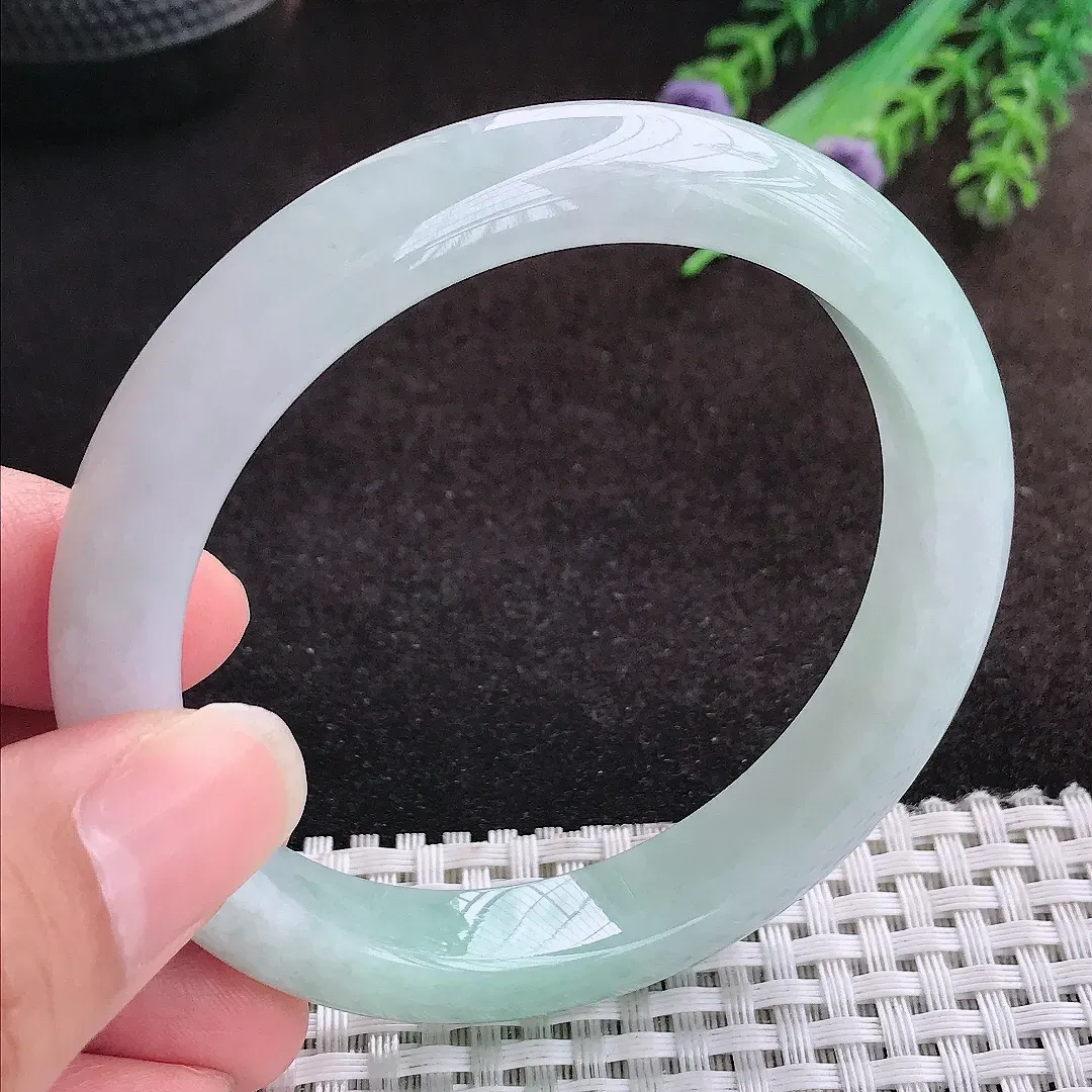 自然光58/10.9/8.5老坑秀气冰润手镯宽边翡翠玉镯美人镯