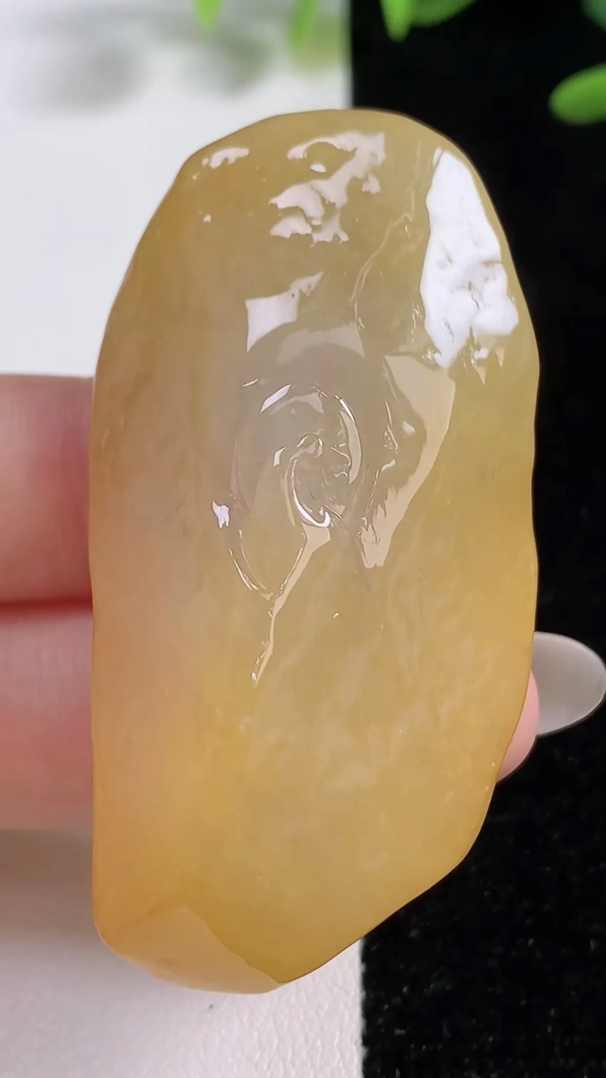 缅甸天然翡翠a货 老坑料起胶冰润 黄翡悟道吊坠，尺寸58-59-17mm  y  40.03