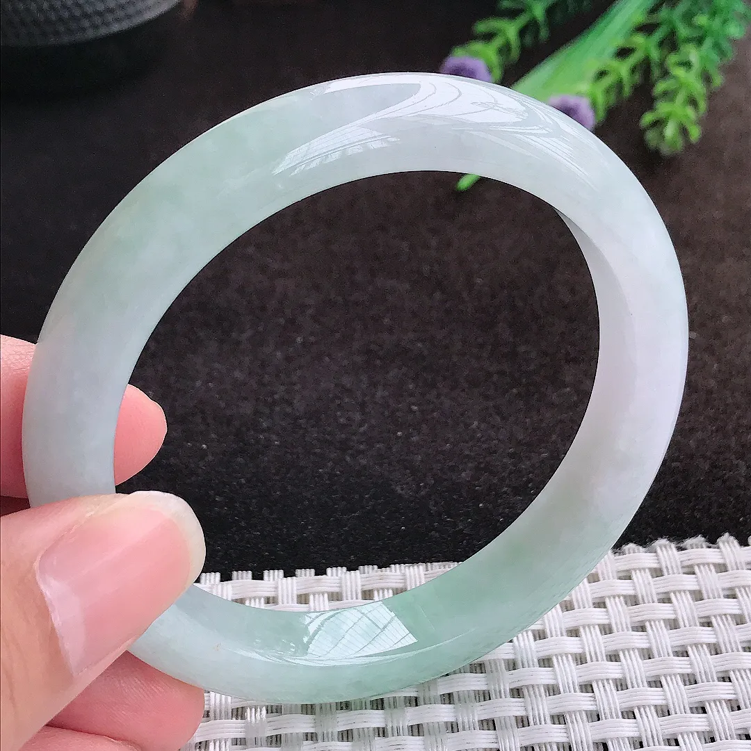 自然光58/10.9/8.5老坑秀气冰润手镯宽边翡翠玉镯美人镯