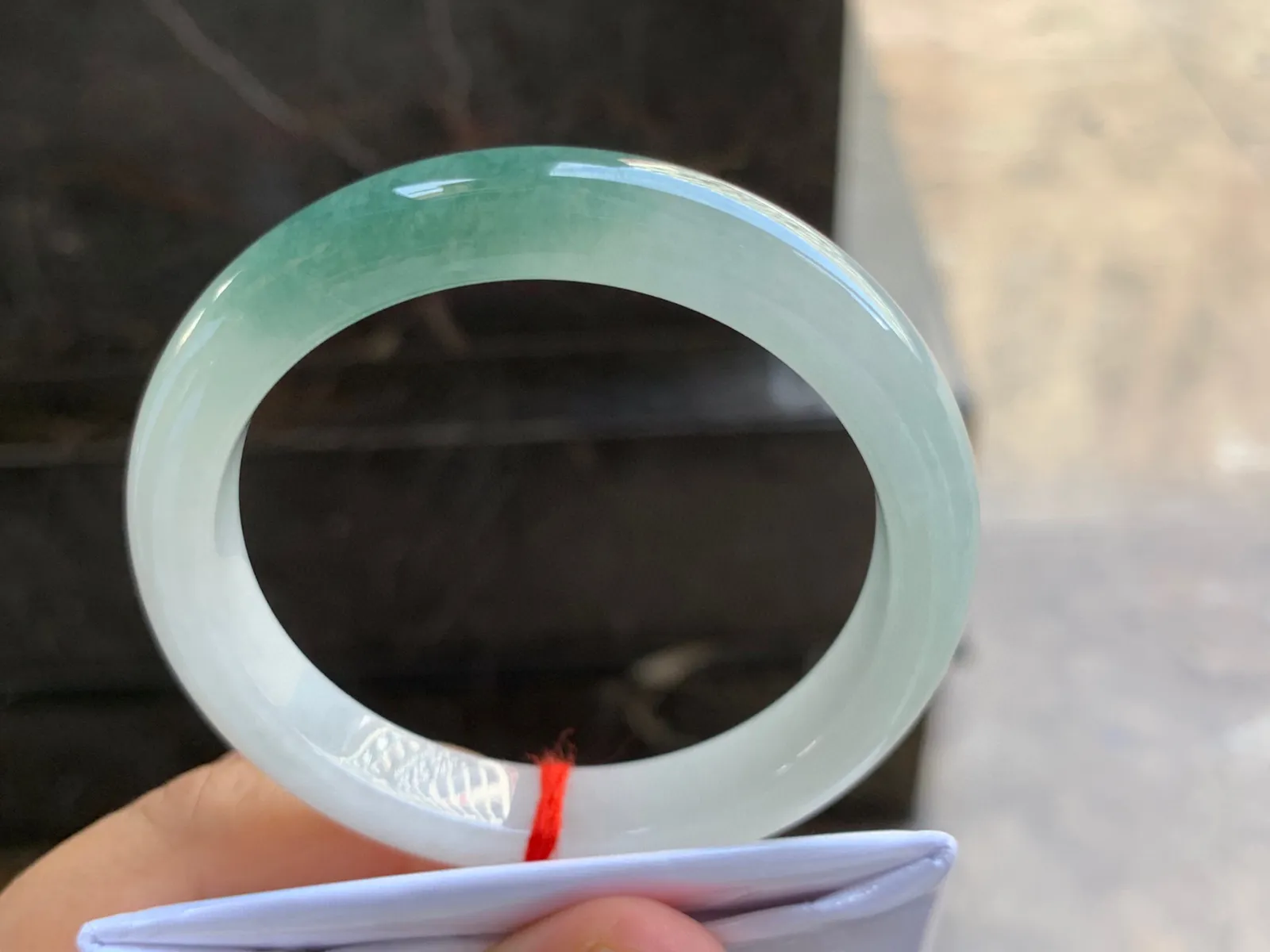 53.5-10-8mm
白底蓝水手镯 底子细腻 干净