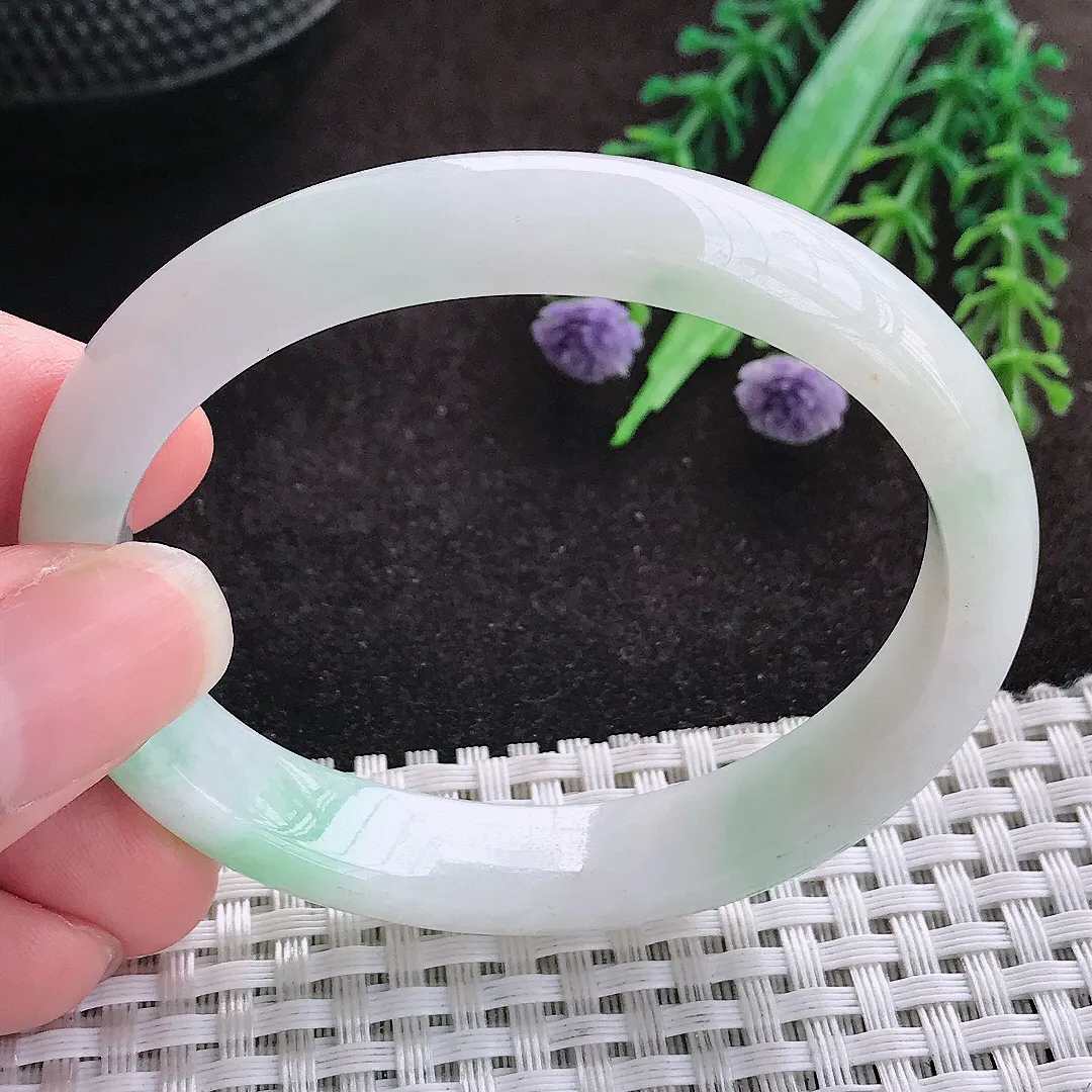 自然光54/47.5/10.7/7老坑秀气冰润贵妃手镯宽边翡翠玉镯美人镯
