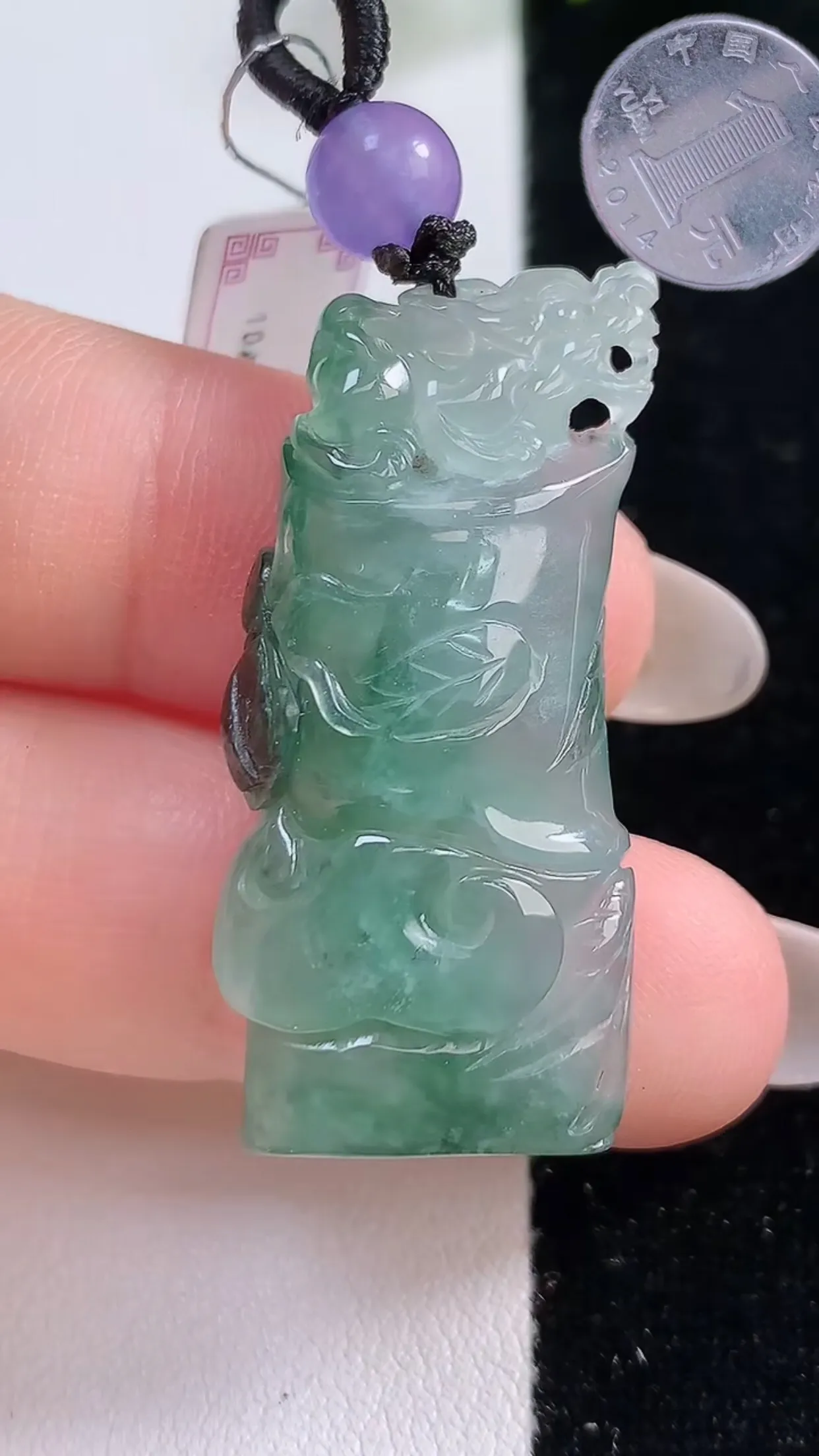 缅甸天然翡翠a货 老坑料起胶冰种 飘绿节节高升 竹节吊坠，尺寸36-16.5-7.5mm  y 8.55