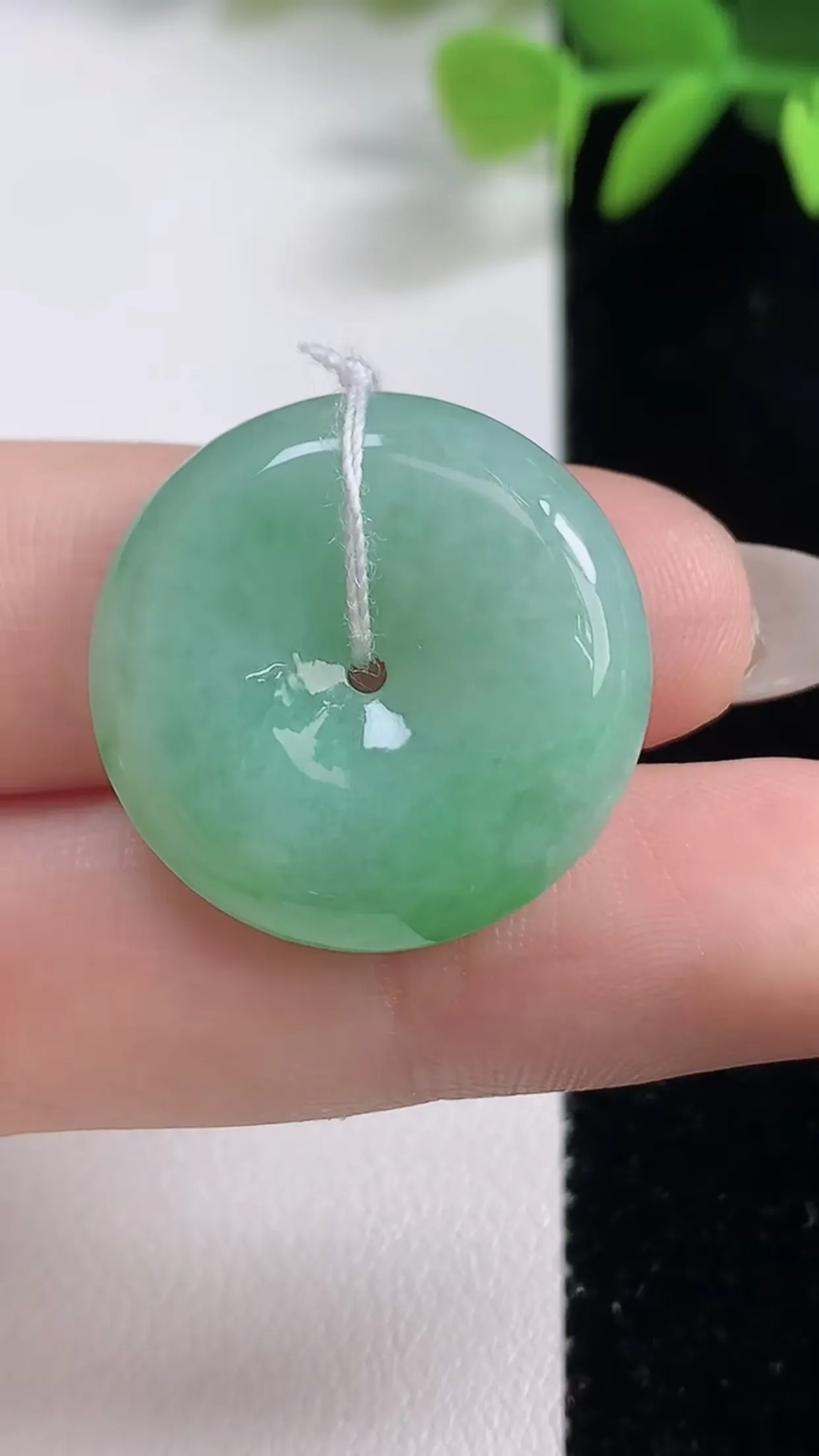 缅甸天然翡翠a货 老坑料起胶冰润 满绿平安扣吊坠，尺寸23.5-6mm  y  7.53