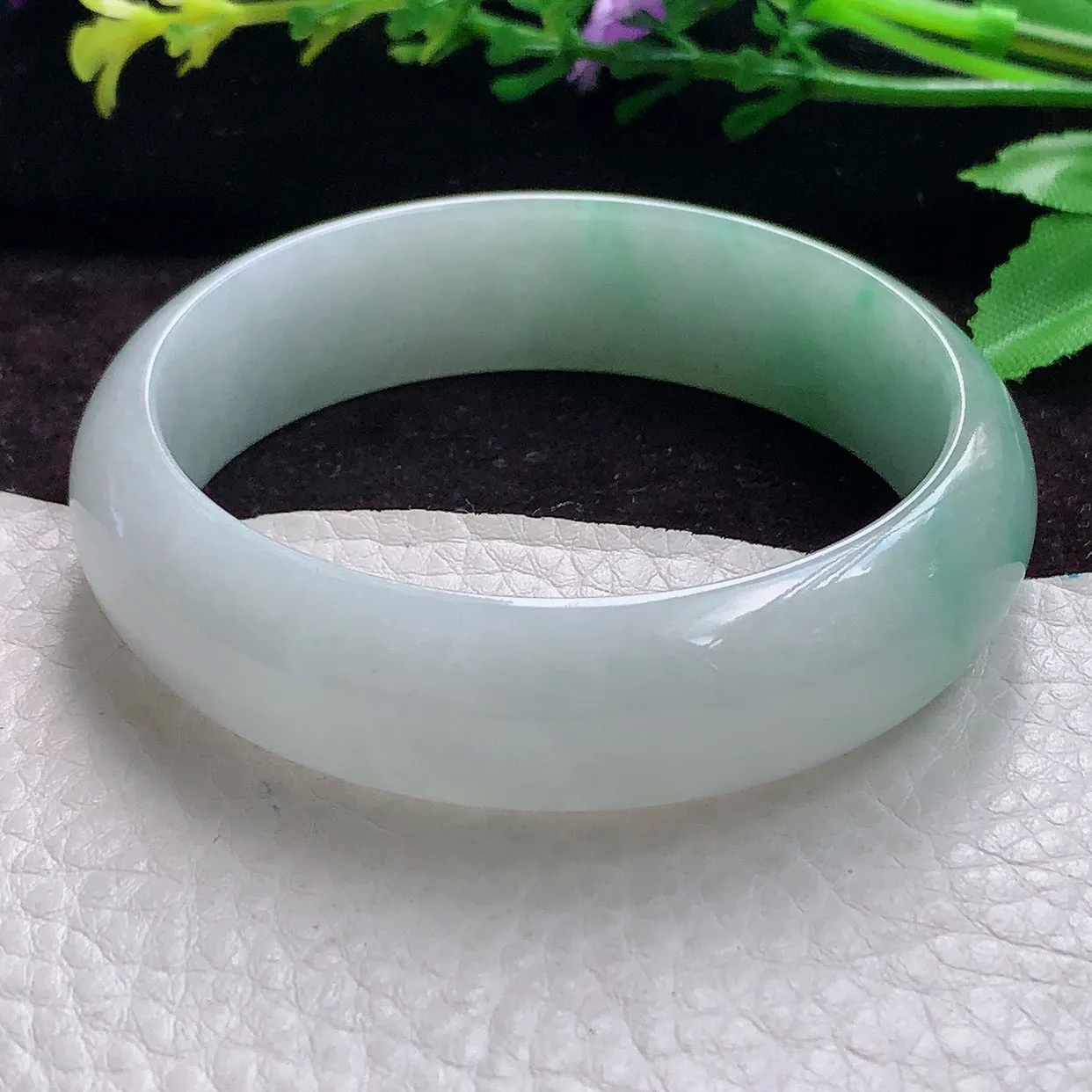 js实拍55*15.5*6.5轮胎镯 缅甸A货翡翠手镯清新玉镯子正圈宽边玉手环