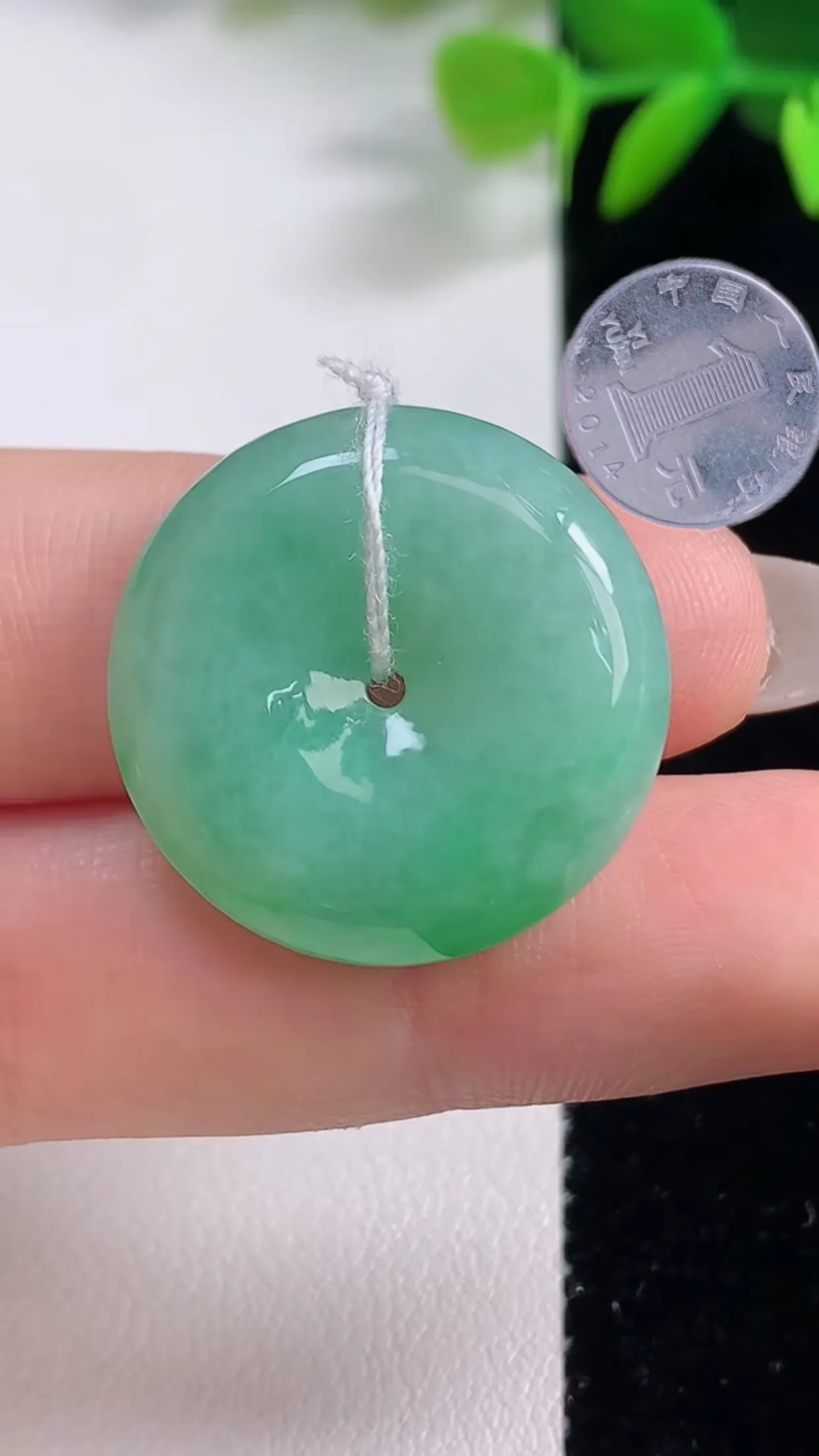 缅甸天然翡翠a货 老坑料起胶冰润 满绿平安扣吊坠，尺寸23.5-6mm  y  7.53