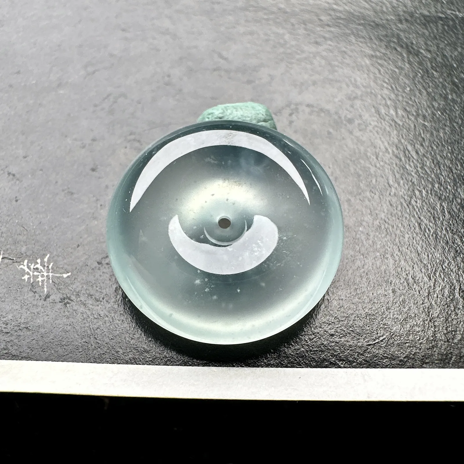 【冰种平安扣】老坑雪花棉料子，质地非常细腻，冰润十足，种老冰透，收藏品质。