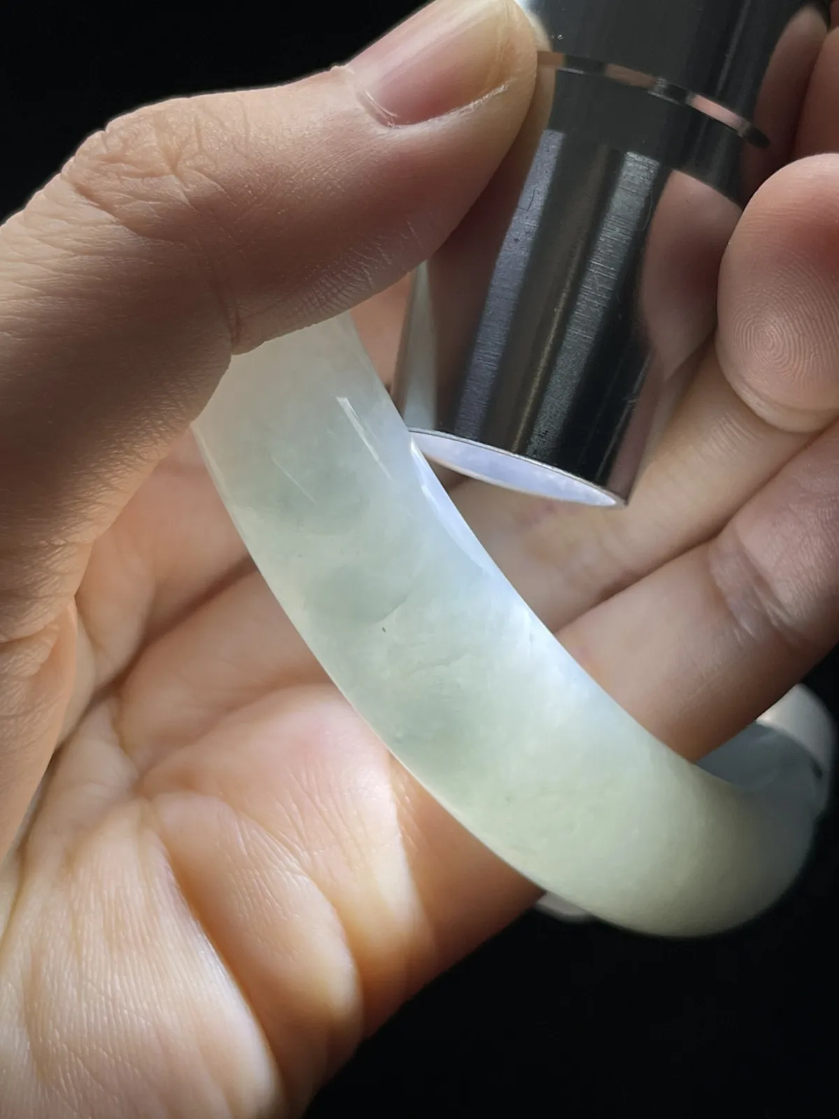 正圈56.5圈口，翡翠冰糯种淡蓝色手镯