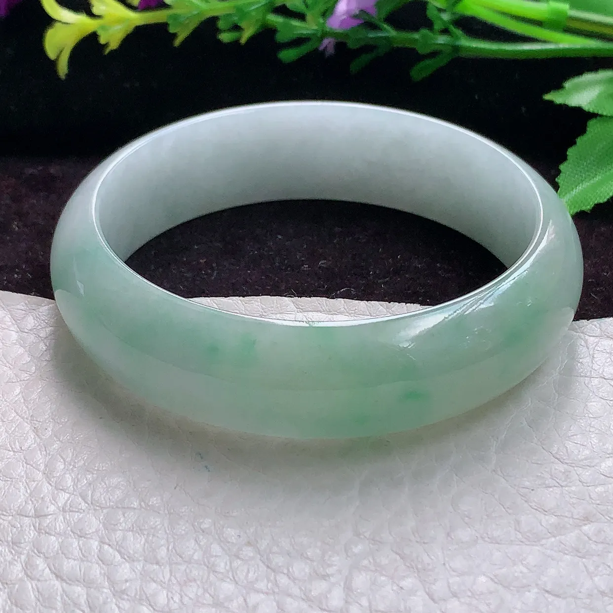 js实拍55*15.5*6.5轮胎镯 缅甸A货翡翠手镯清新玉镯子正圈宽边玉手环