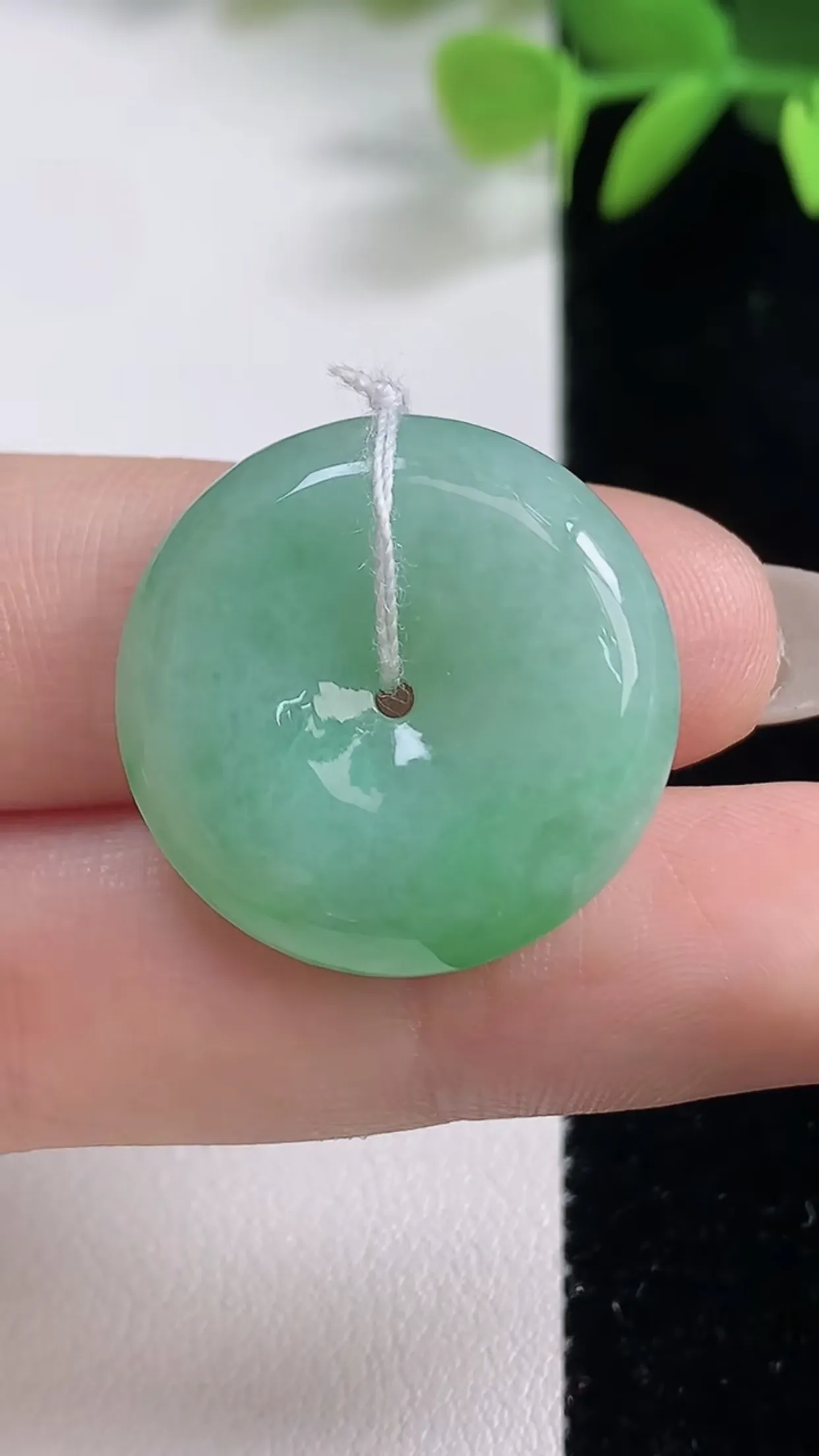 缅甸天然翡翠a货 老坑料起胶冰润 满绿平安扣吊坠，尺寸23.5-6mm  y  7.53