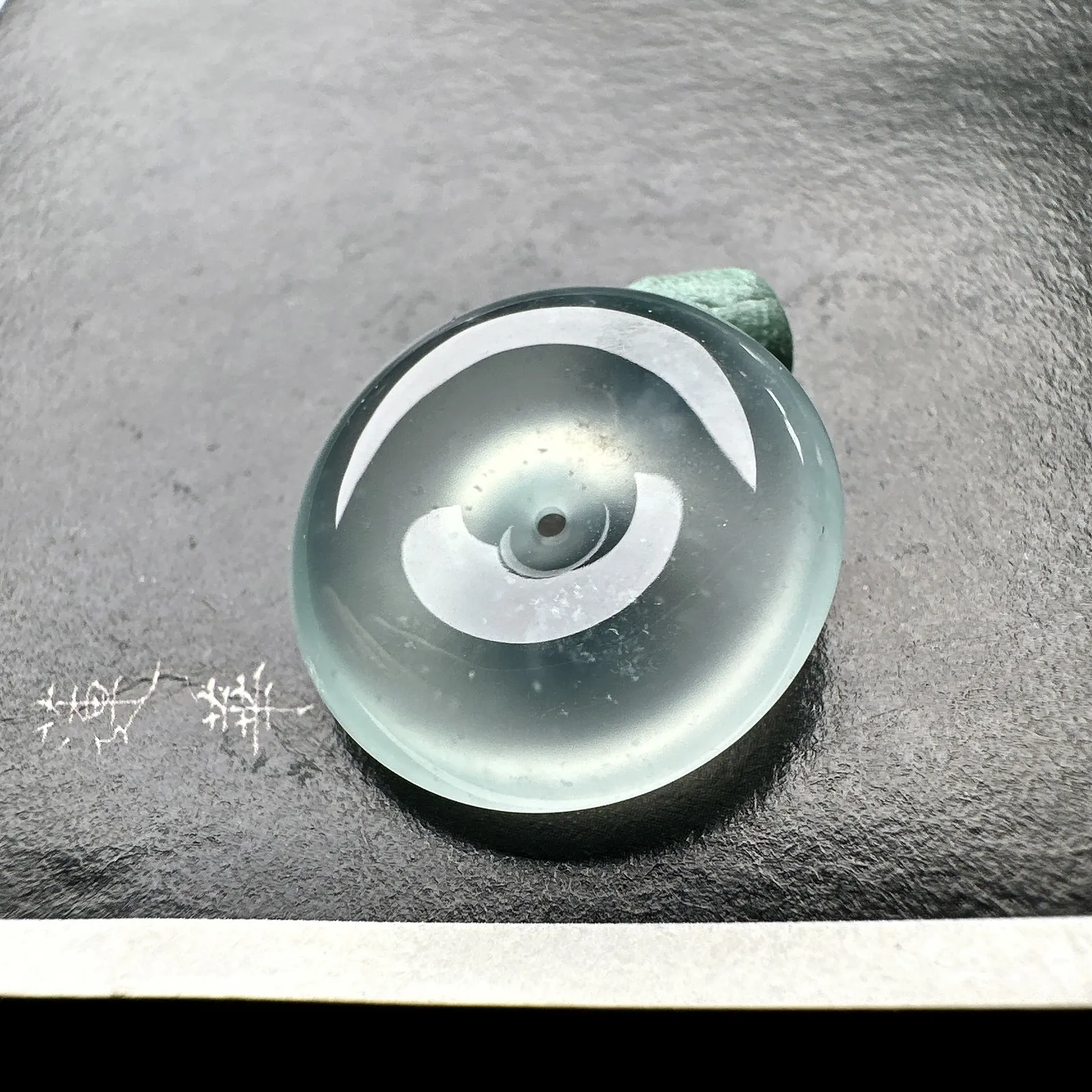【冰种平安扣】老坑雪花棉料子，质地非常细腻，冰润十足，种老冰透，收藏品质。