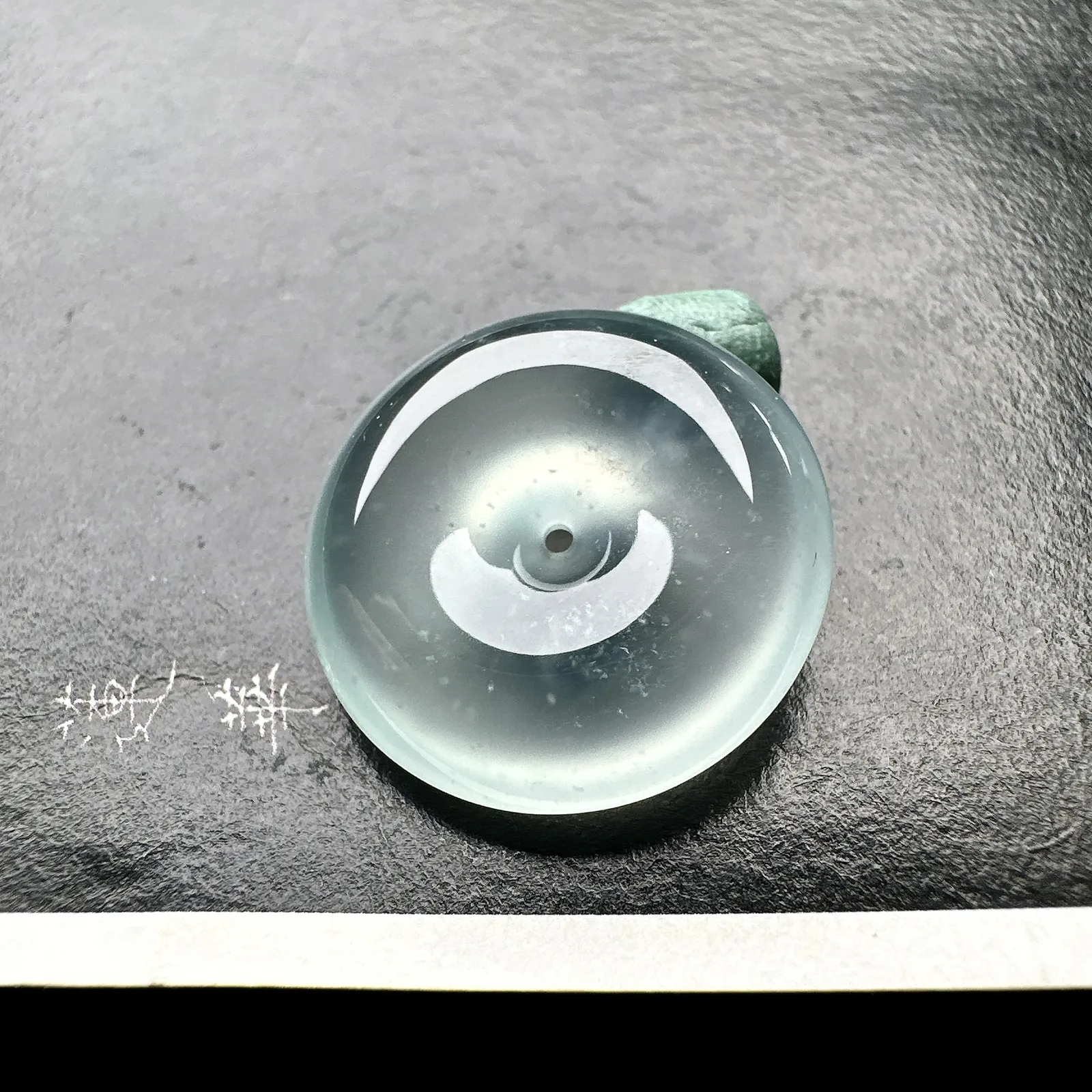 【冰种平安扣】老坑雪花棉料子，质地非常细腻，冰润十足，种老冰透，收藏品质。
