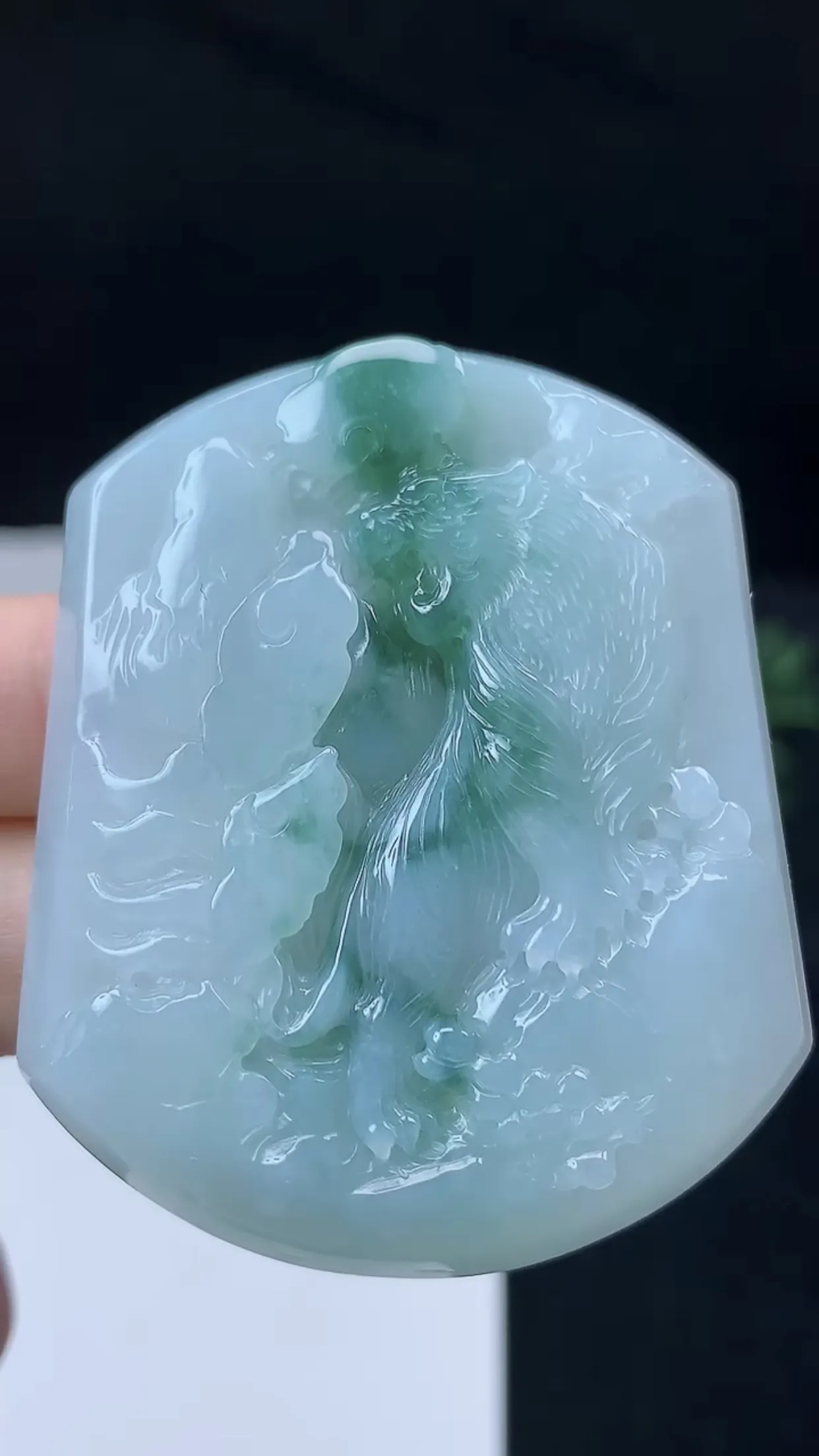 缅甸天然翡翠a货 老坑料起胶冰润 飘花生肖虎吊坠，尺寸53.9-44.5-6mm  y  33.00
