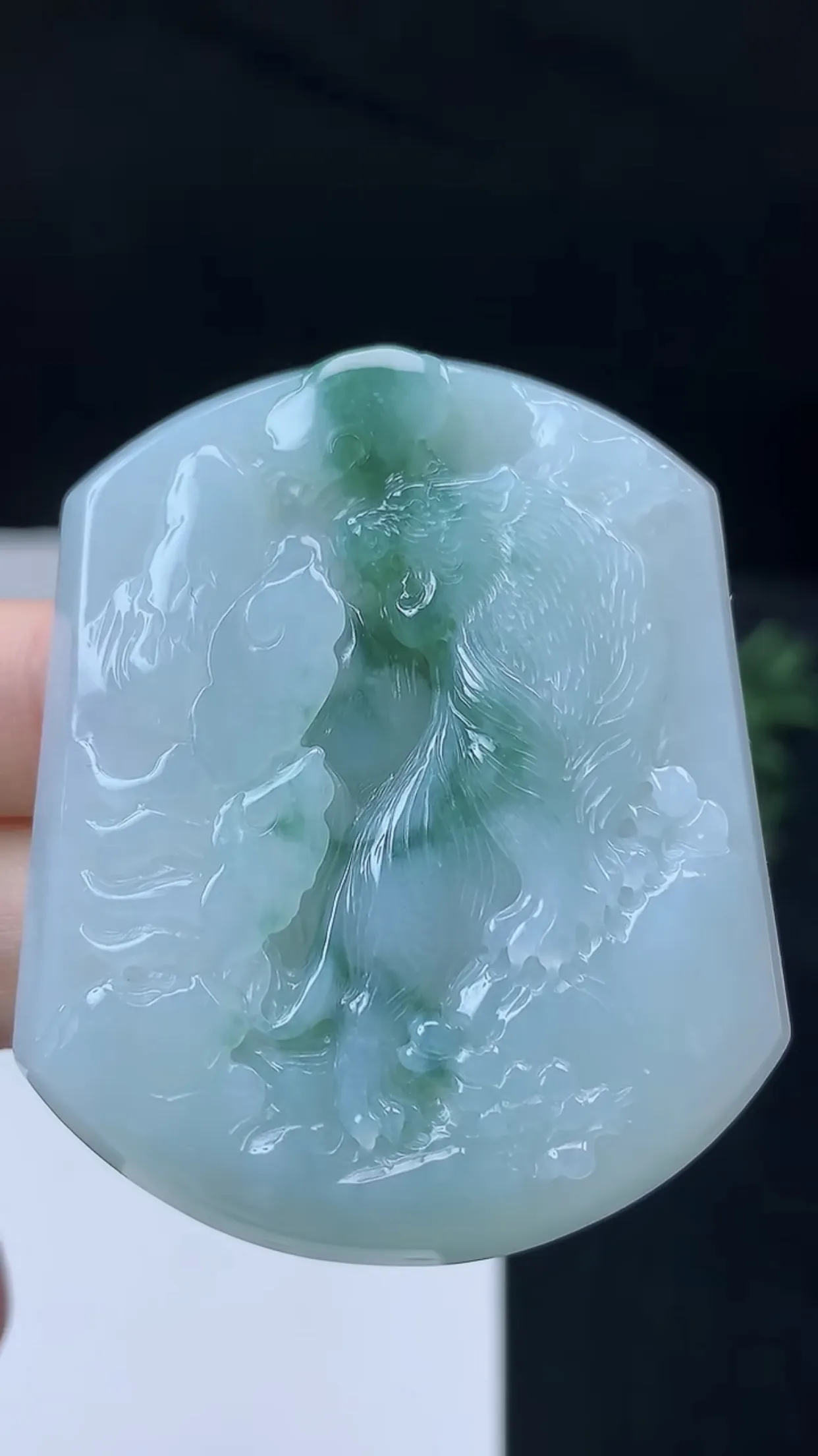 缅甸天然翡翠a货 老坑料起胶冰润 飘花生肖虎吊坠，尺寸53.9-44.5-6mm  y  33.00
