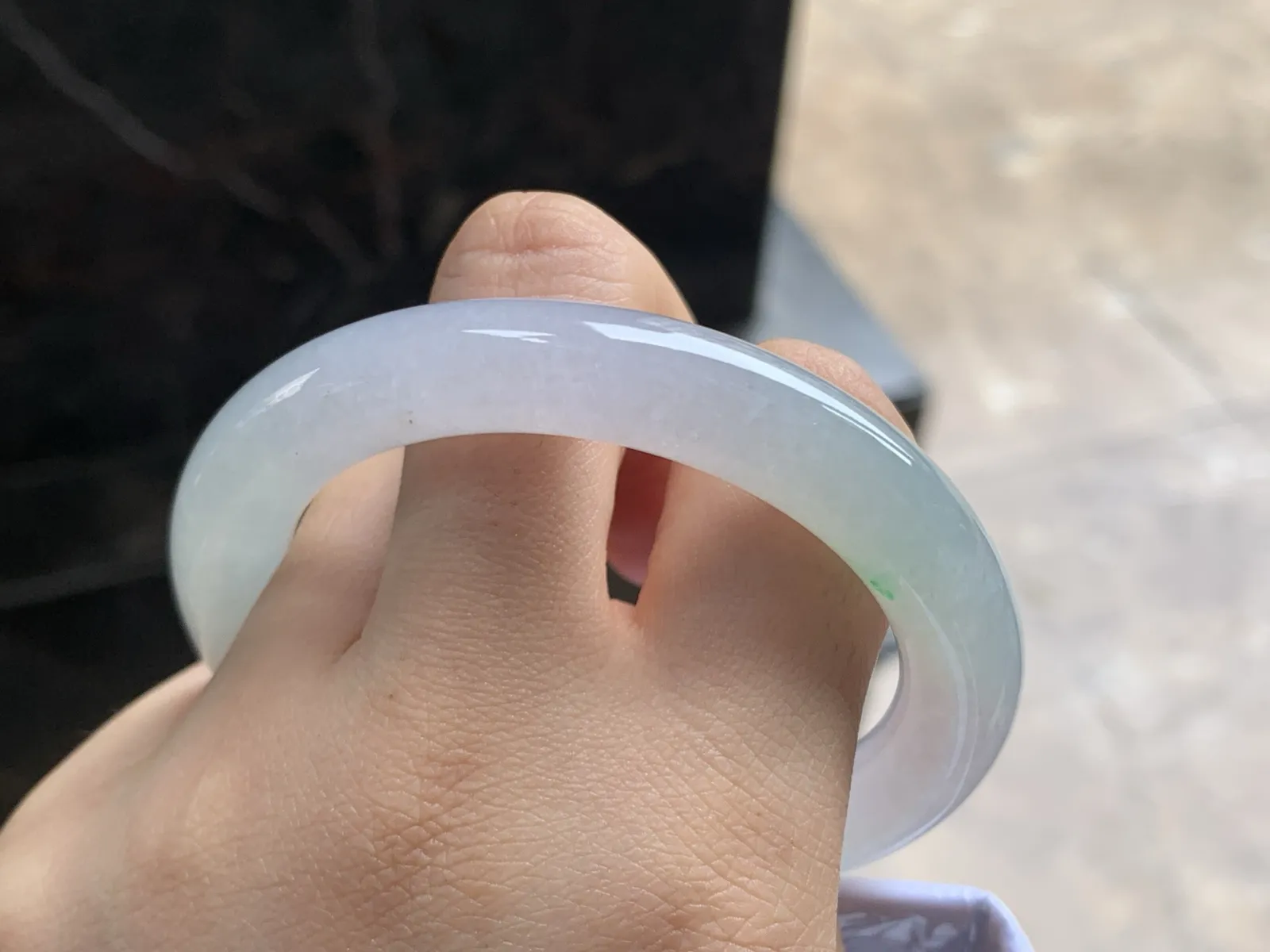 53-8.7

冰种春带彩圆条手镯^_^清新 冰透