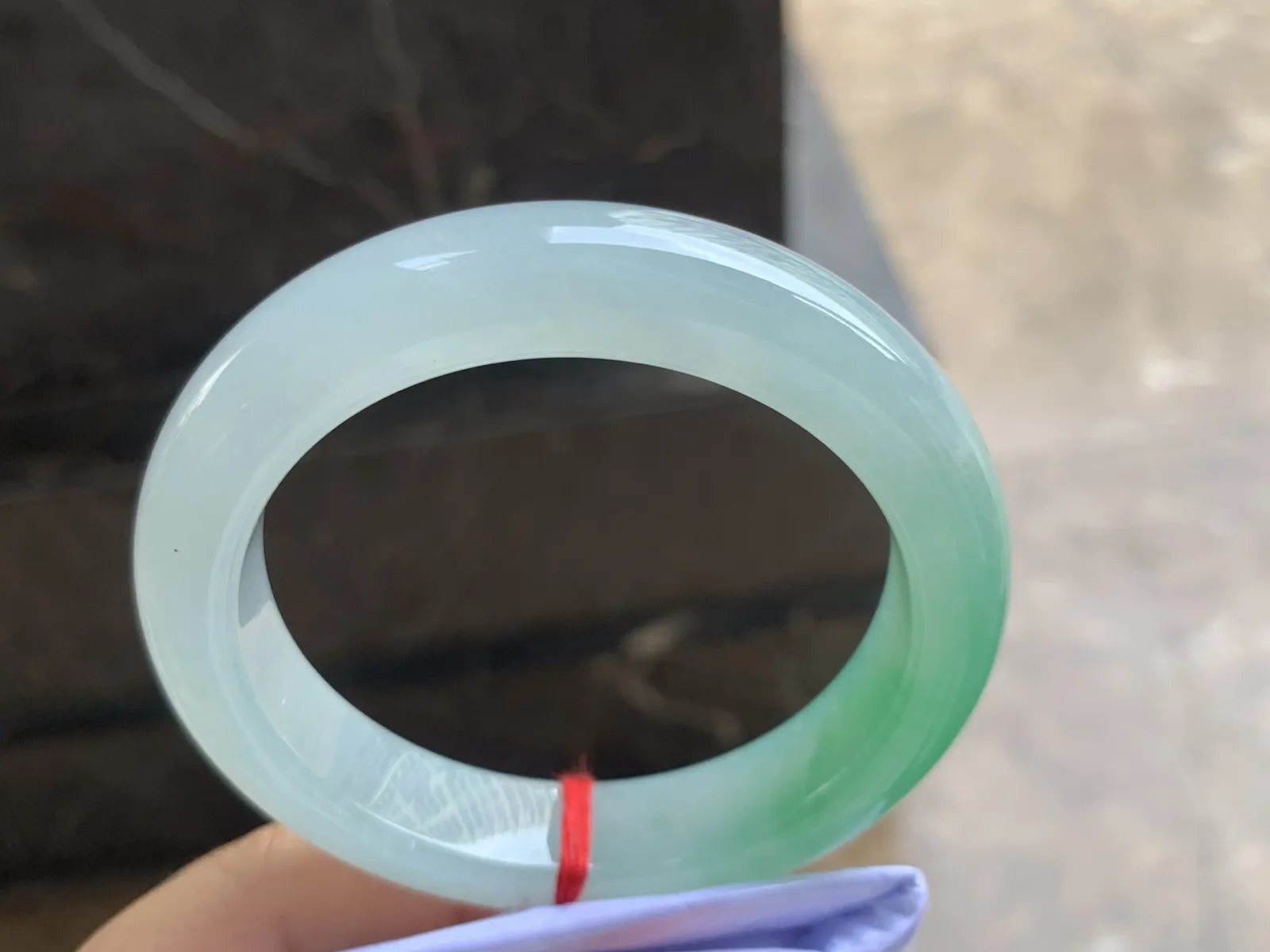 55.5-12.3-9mm
冰种带色手镯 水润光泽 有种有色 