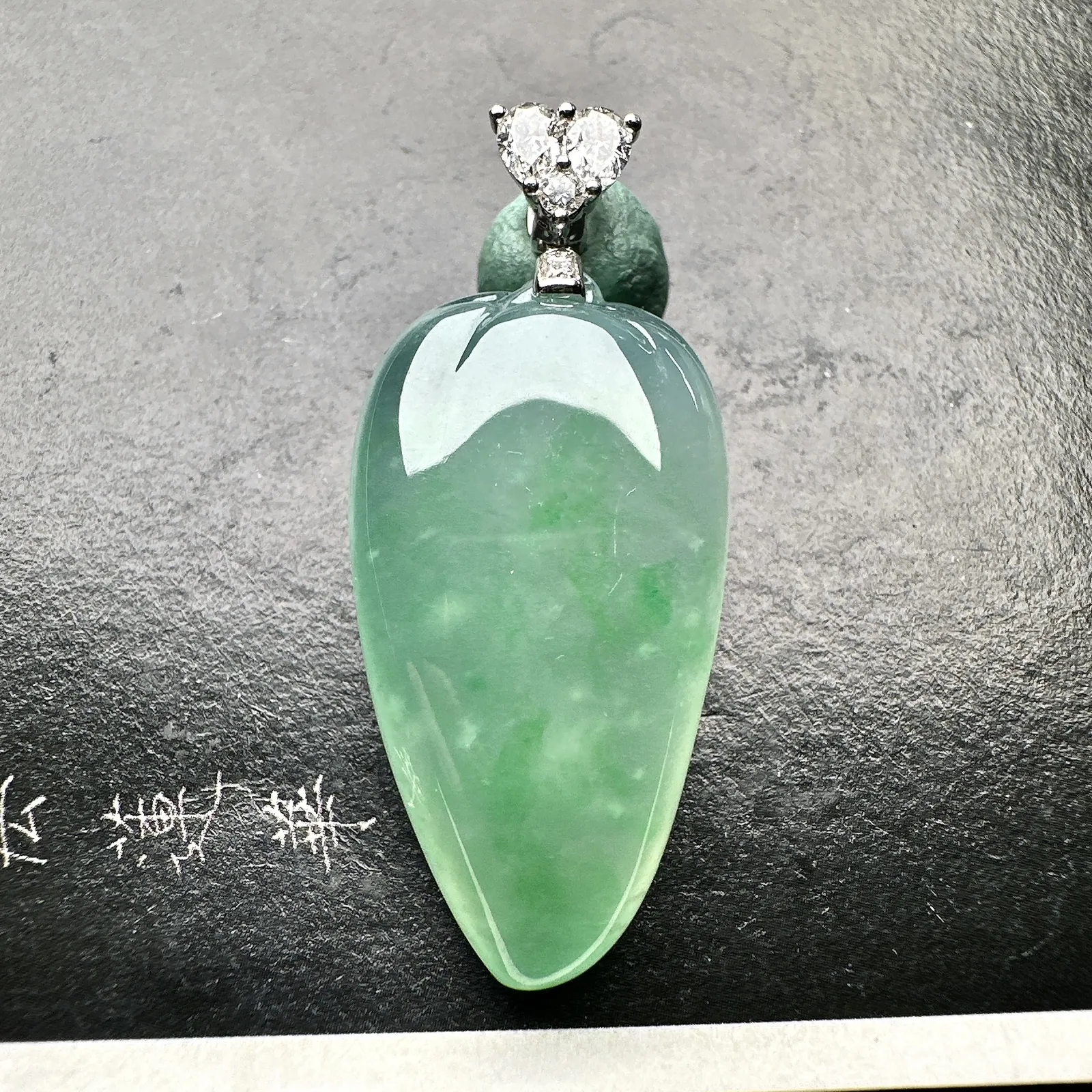 【冰种绿福瓜】老坑雪花棉，质地冰润细腻，种老起光，收藏品质，18K金钻镶嵌，裸石尺寸30*16.2*