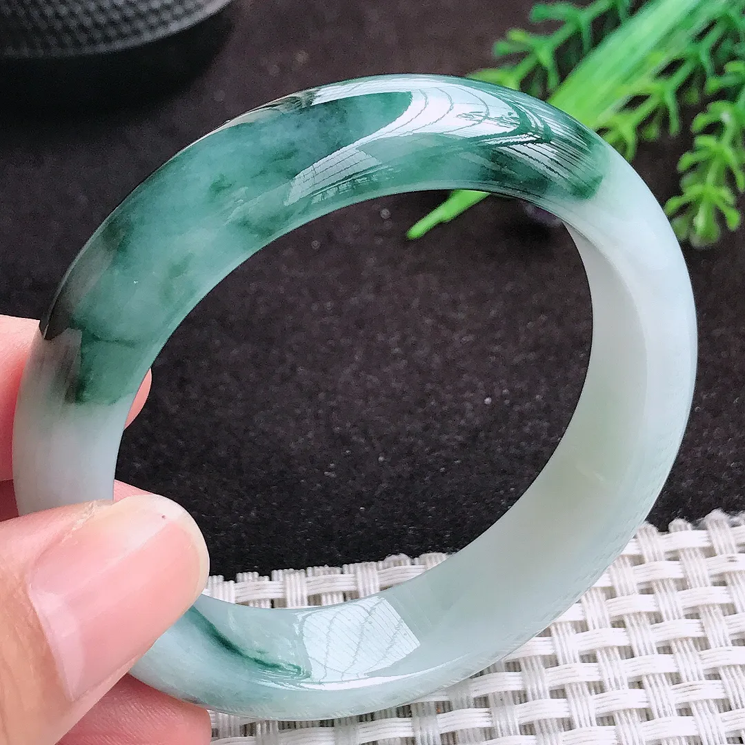 自然光53/14/8.2老坑精美温润飘花手镯翡翠玉镯美人镯