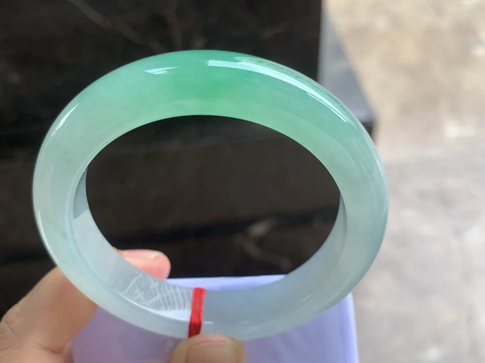 55.5-12.3-9mm
冰种带色手镯 水润光泽 有种有色 