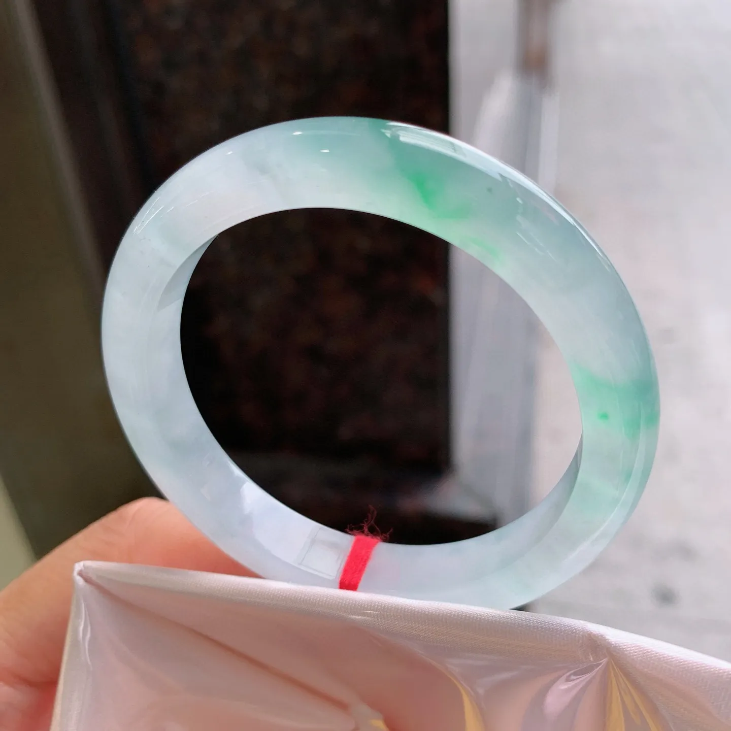 正圈冰飘绿 尺寸：53.8/9.8/8.2mm