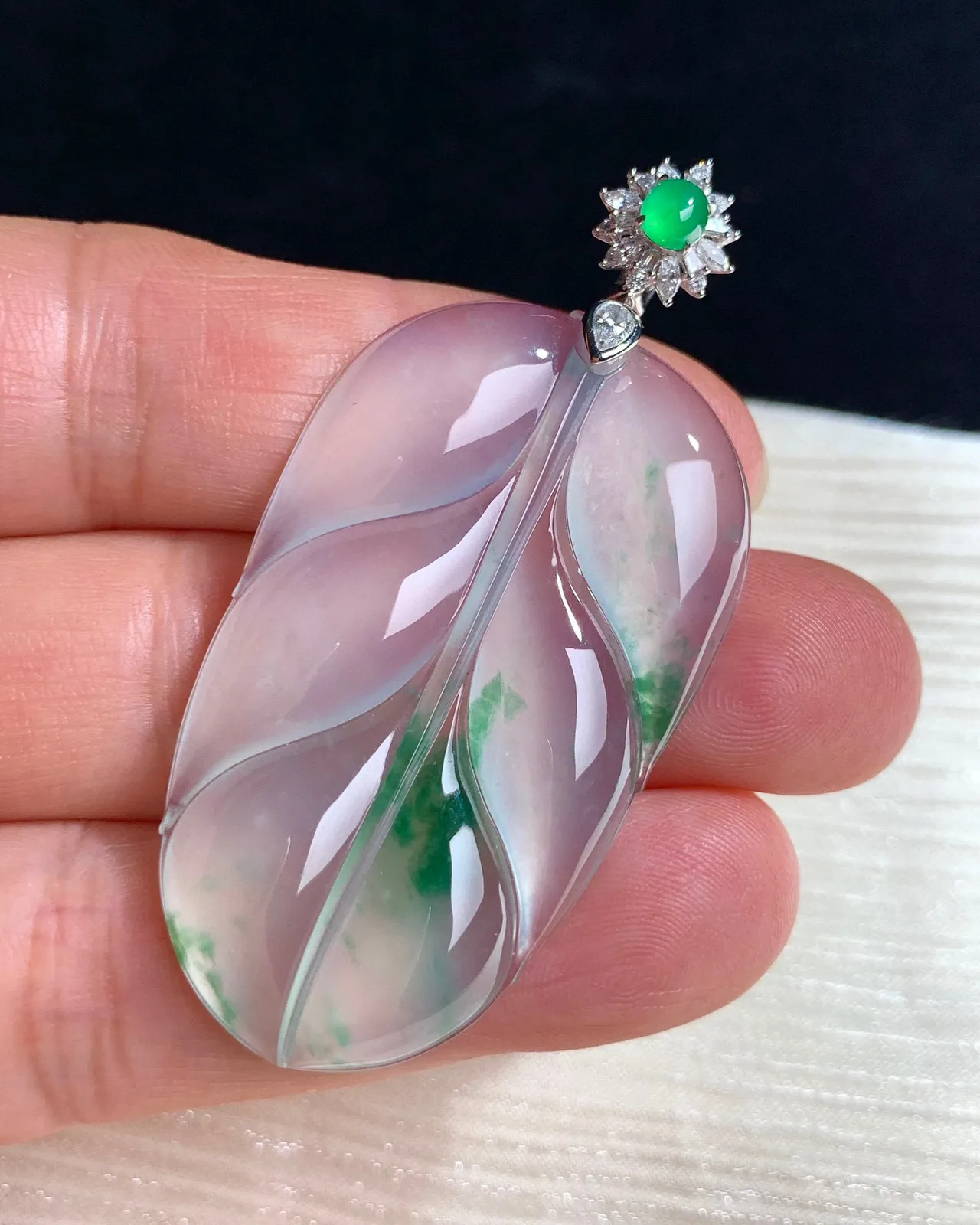 冰种飘绿花树叶 49/29.3/5mm