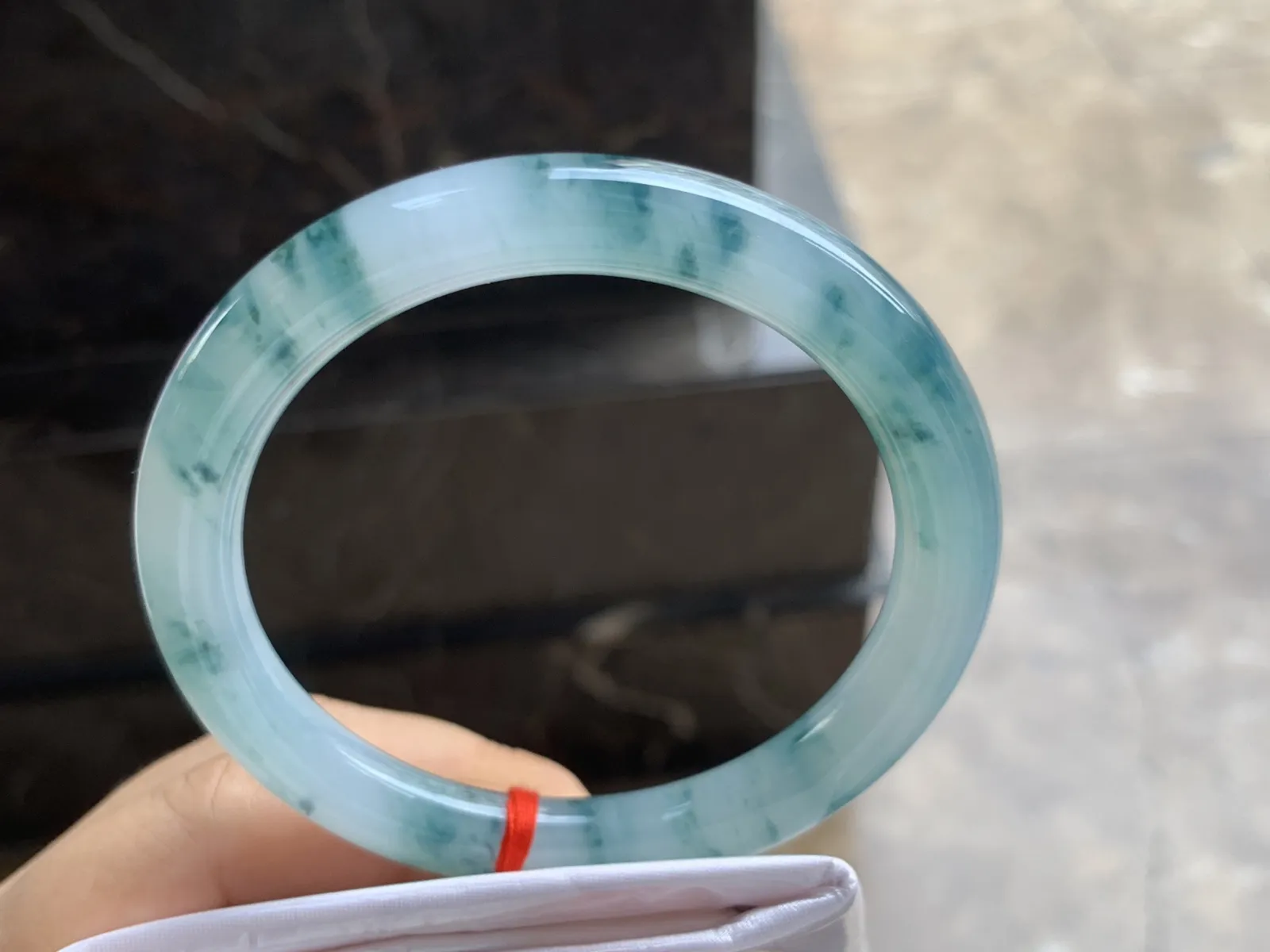 57-9mm
冰种飘花圆条手镯 冰透 水润蓝花 推荐