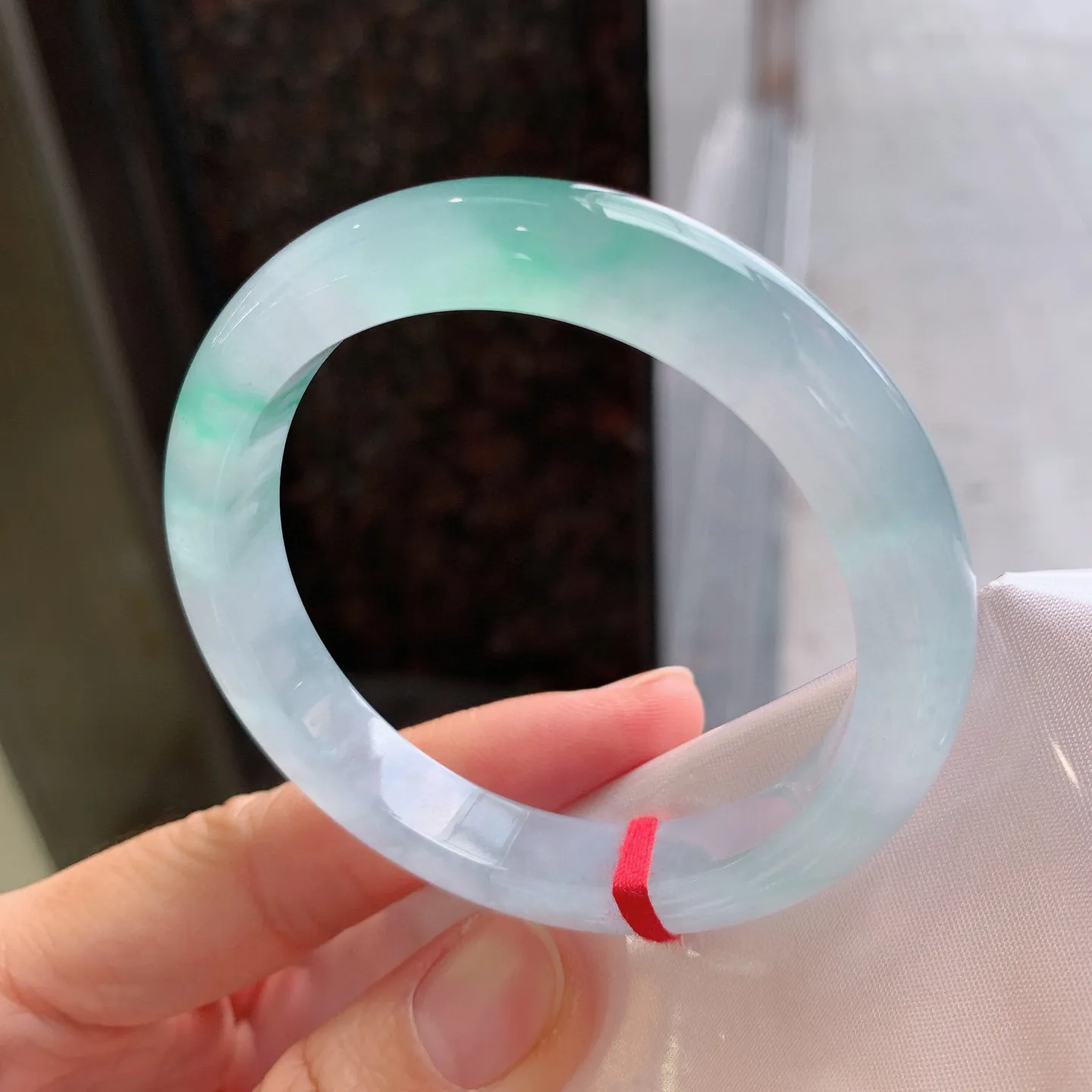 正圈冰飘绿 尺寸：53.8/9.8/8.2mm
