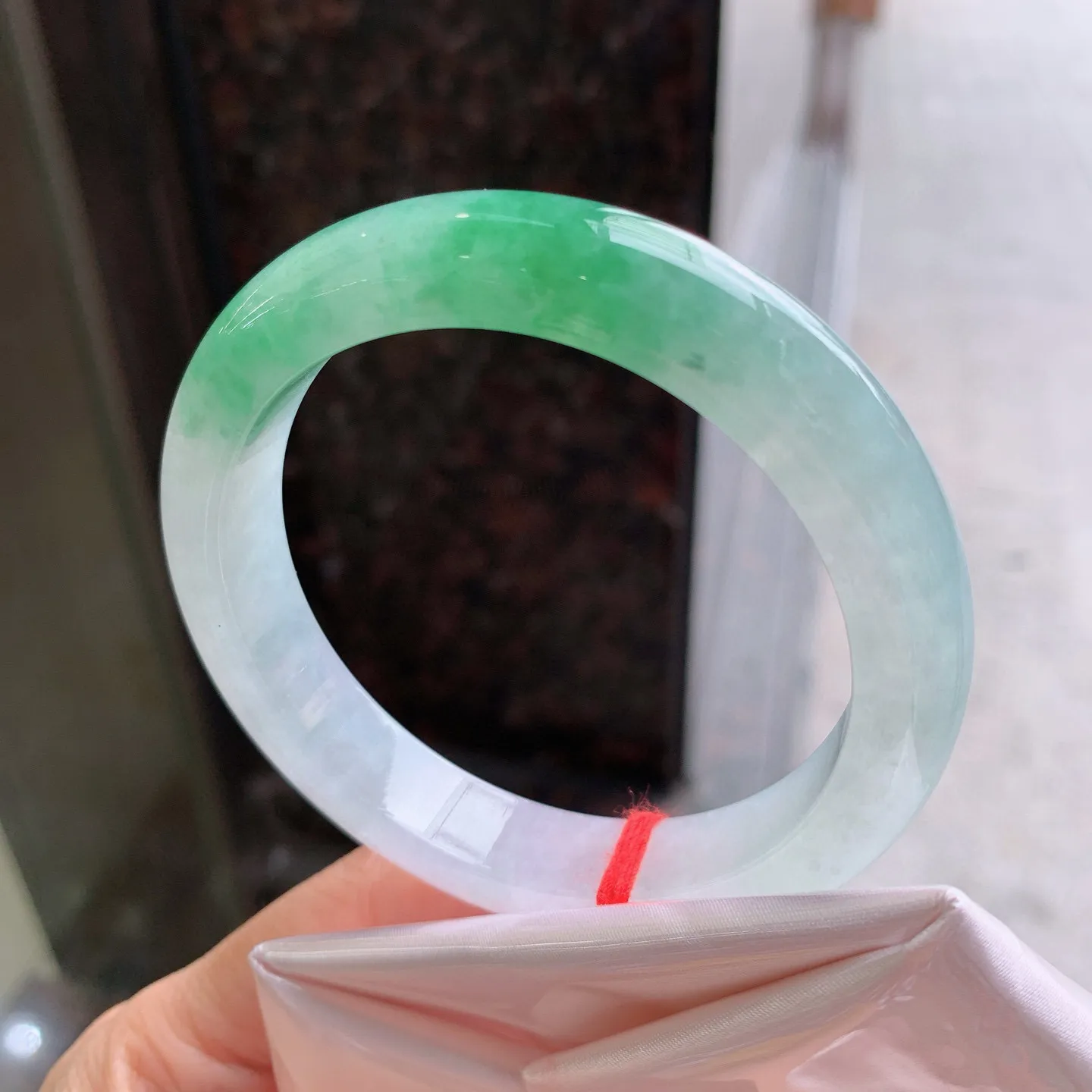 正圈飘绿 尺寸：59.5/12.3/9mm