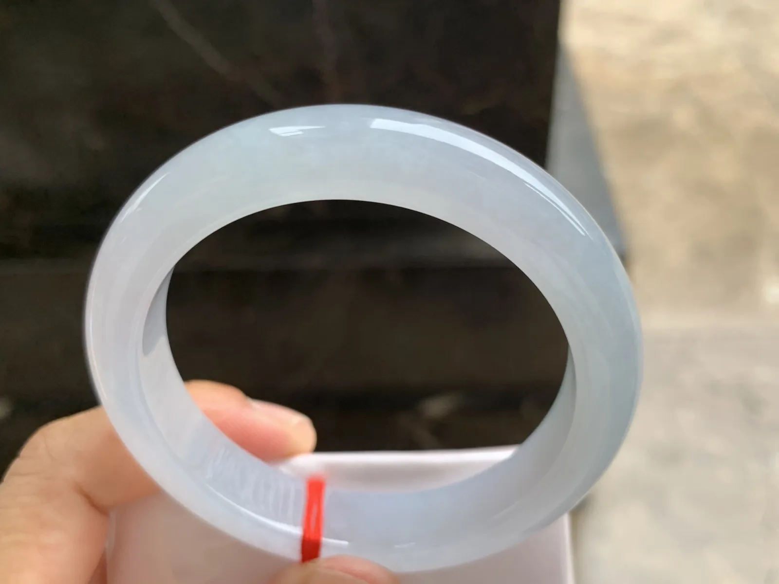 56-12-9mm
冰种淡春底手镯 水润干净 清爽