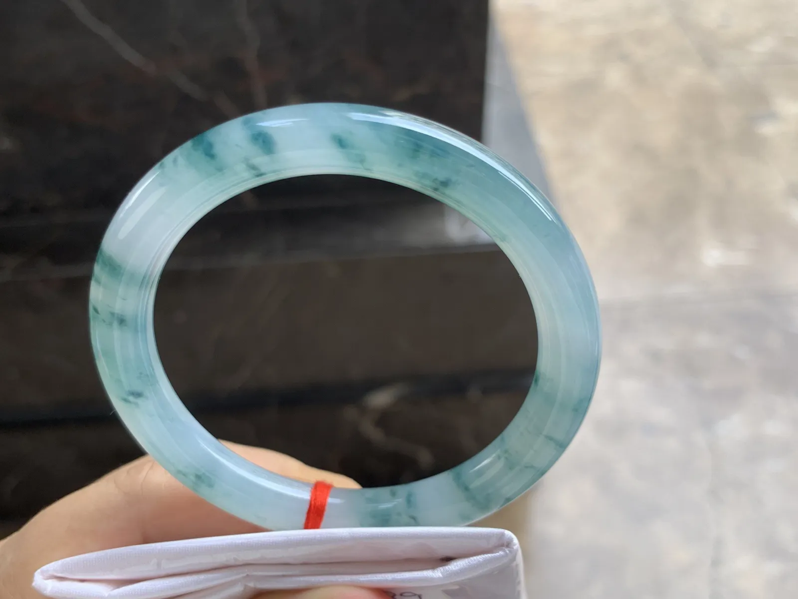 57-9mm
冰种飘花圆条手镯 冰透 水润蓝花 推荐