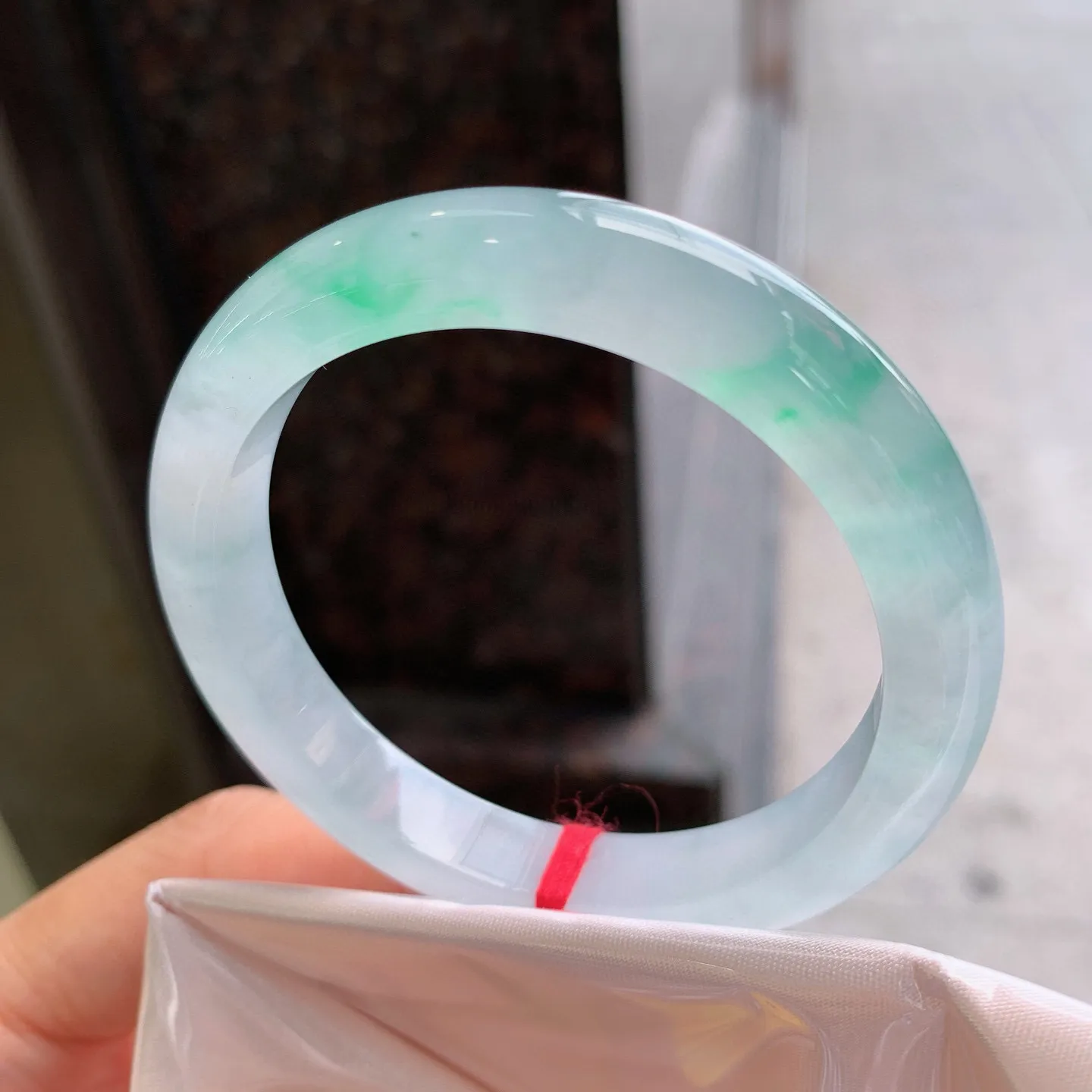 正圈冰飘绿 尺寸：53.8/9.8/8.2mm