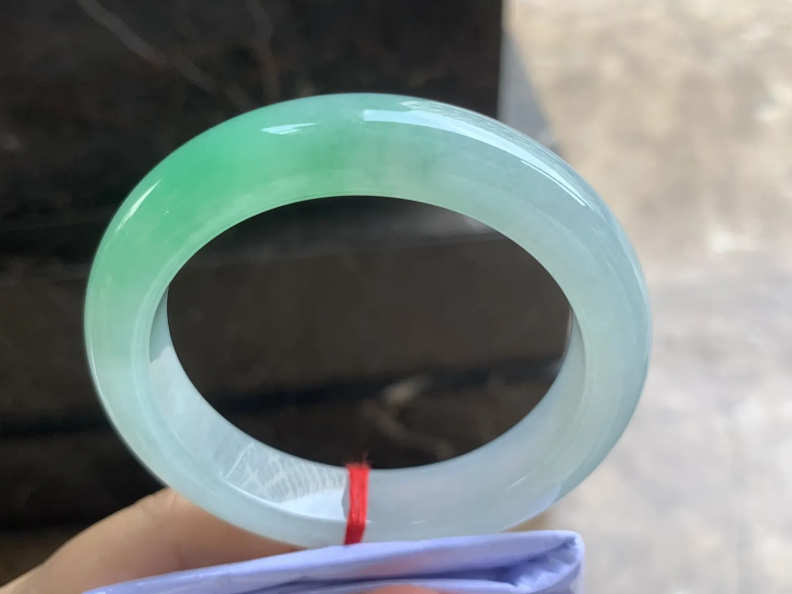 55.5-12.3-9mm
冰种带色手镯 水润光泽 有种有色 