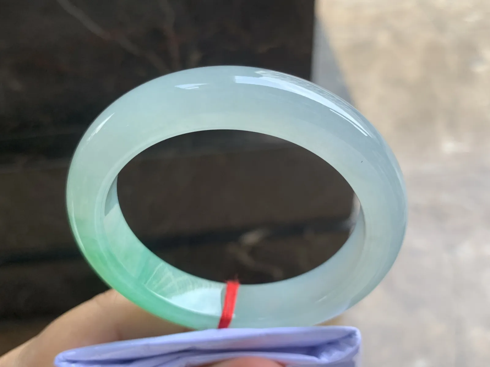 55.5-12.3-9mm
冰种带色手镯 水润光泽 有种有色 