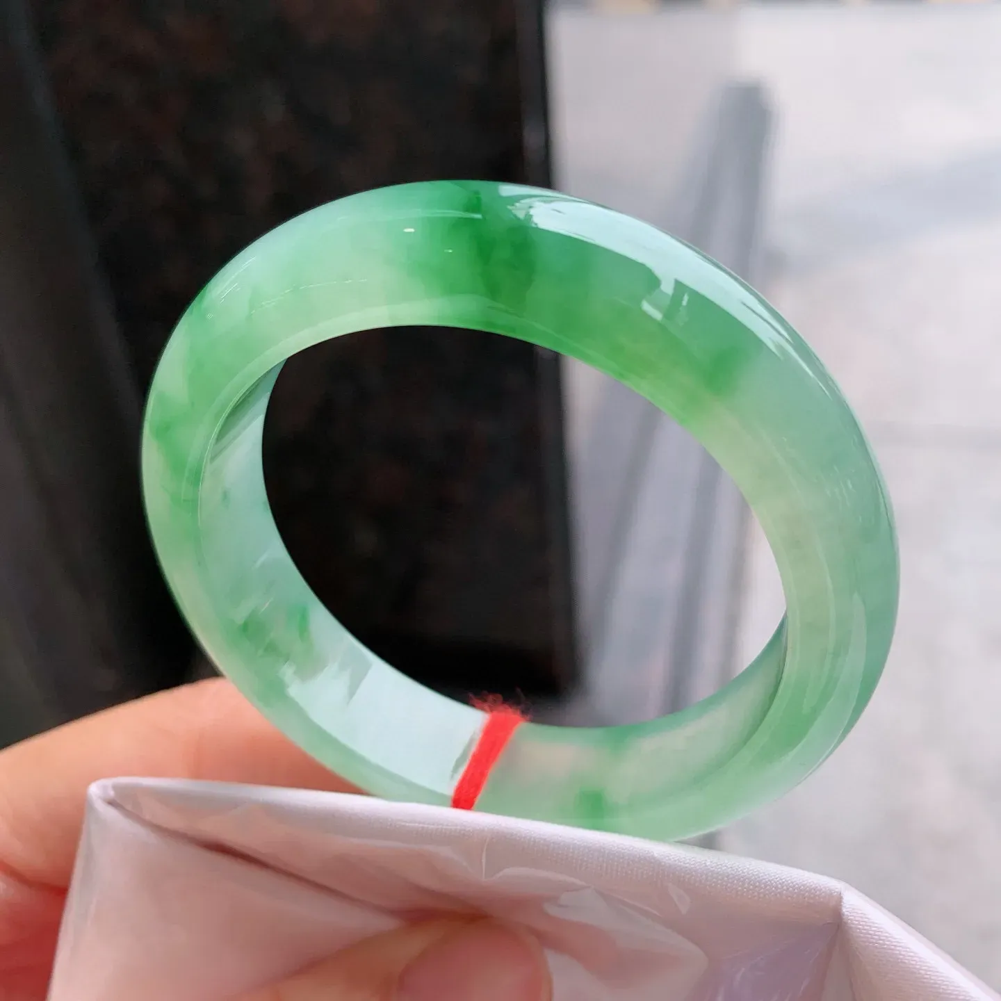 正圈冰飘绿花 尺寸：51/12.5/8.2mm