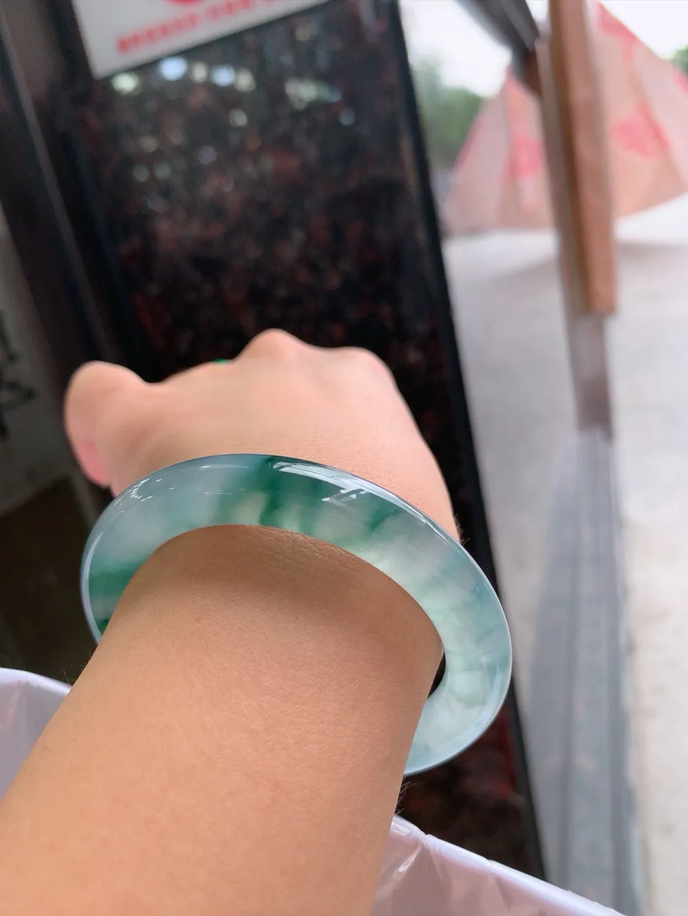 圆条冰玻飘花 无瑕 尺寸:52.7/10.1 花美 种水好
