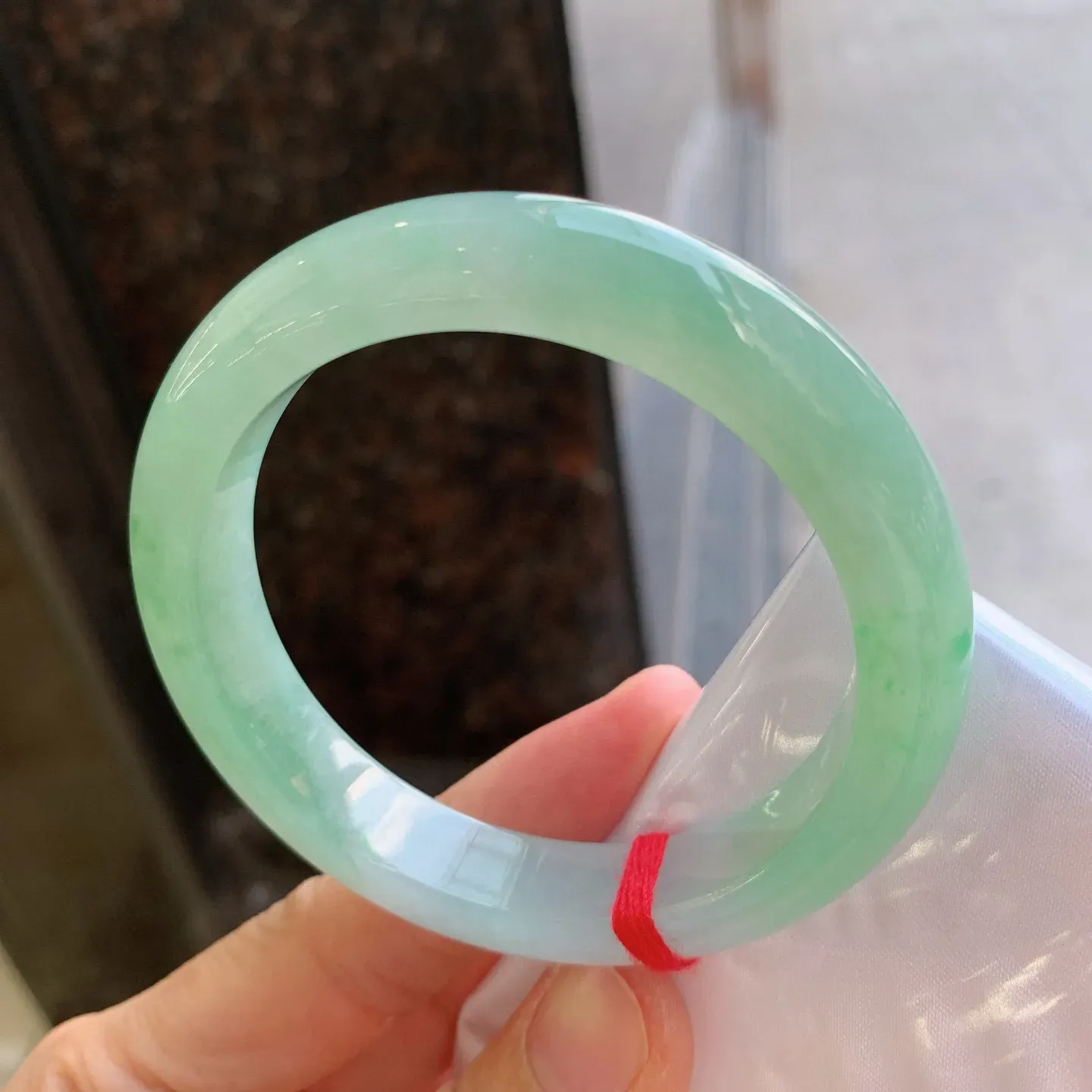 正圈冰飘绿 尺寸：57.2/12/9mm