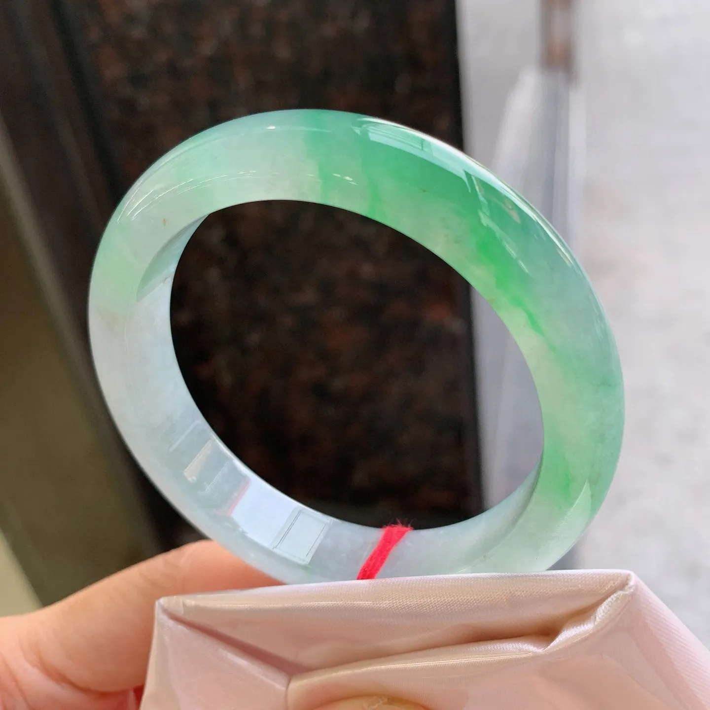 正圈冰飘绿 尺寸：56.5/12/8.6mm