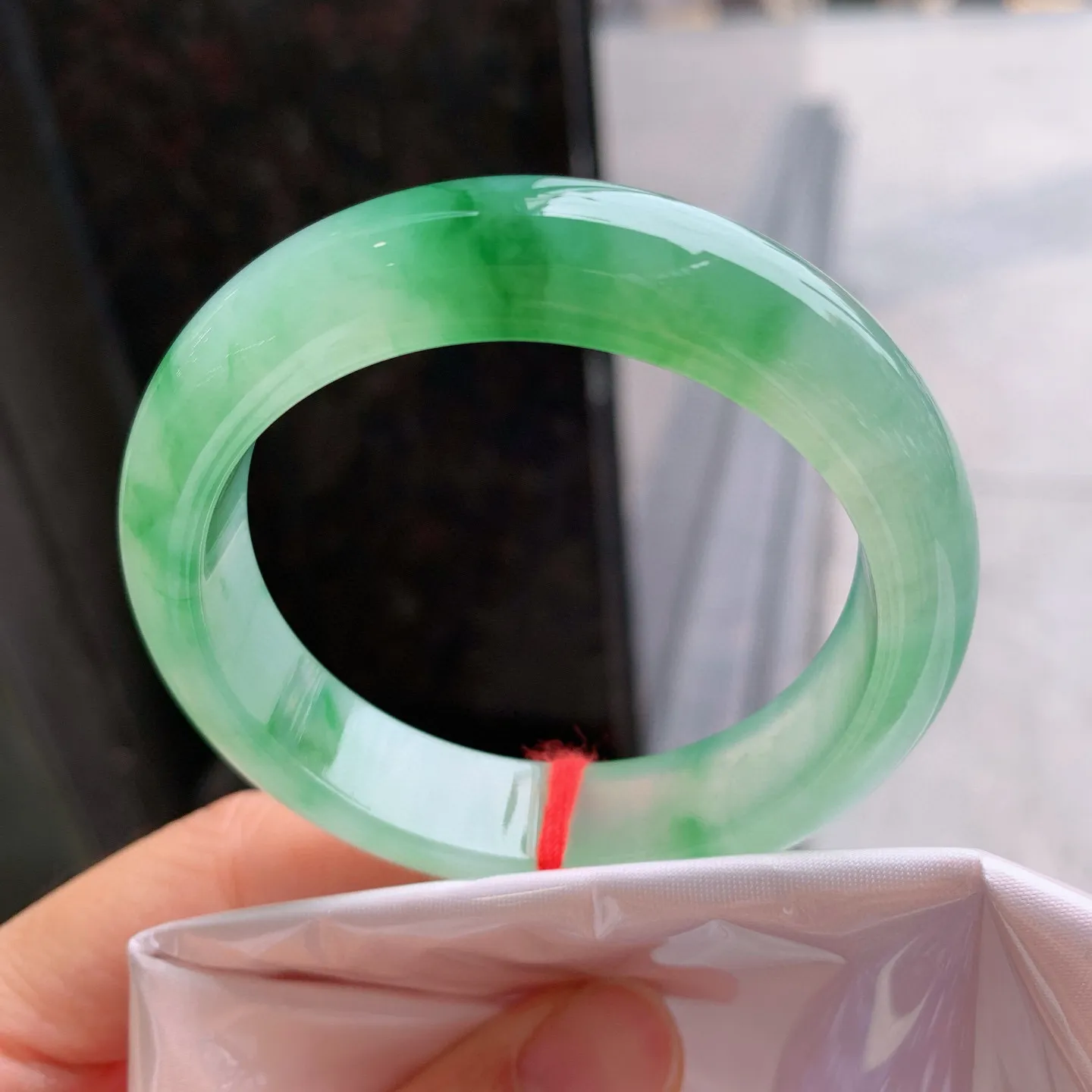 正圈冰飘绿花 尺寸：51/12.5/8.2mm