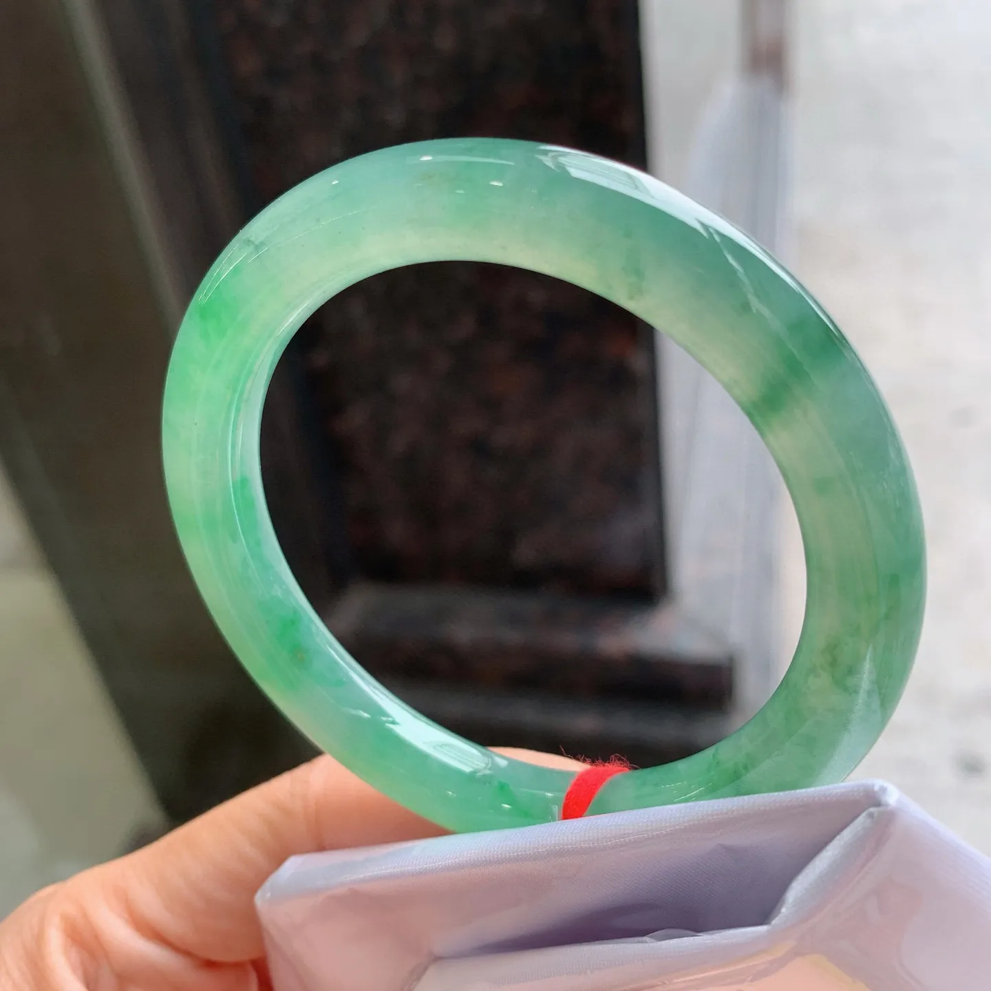 圆条冰飘绿 尺寸：56/9.3mm