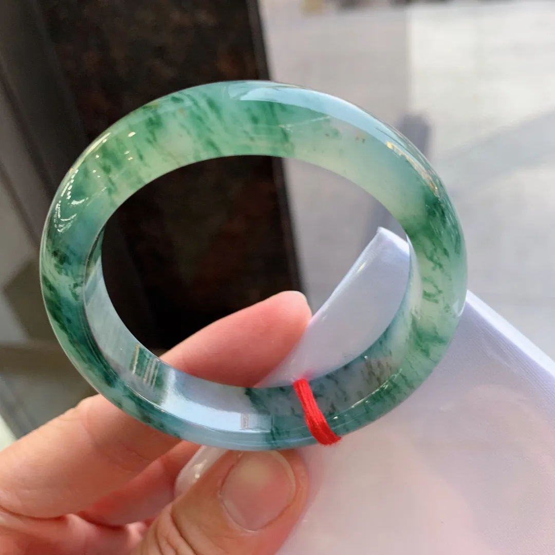 正圈冰黄翡飘花 尺寸：53/13/8.3mm